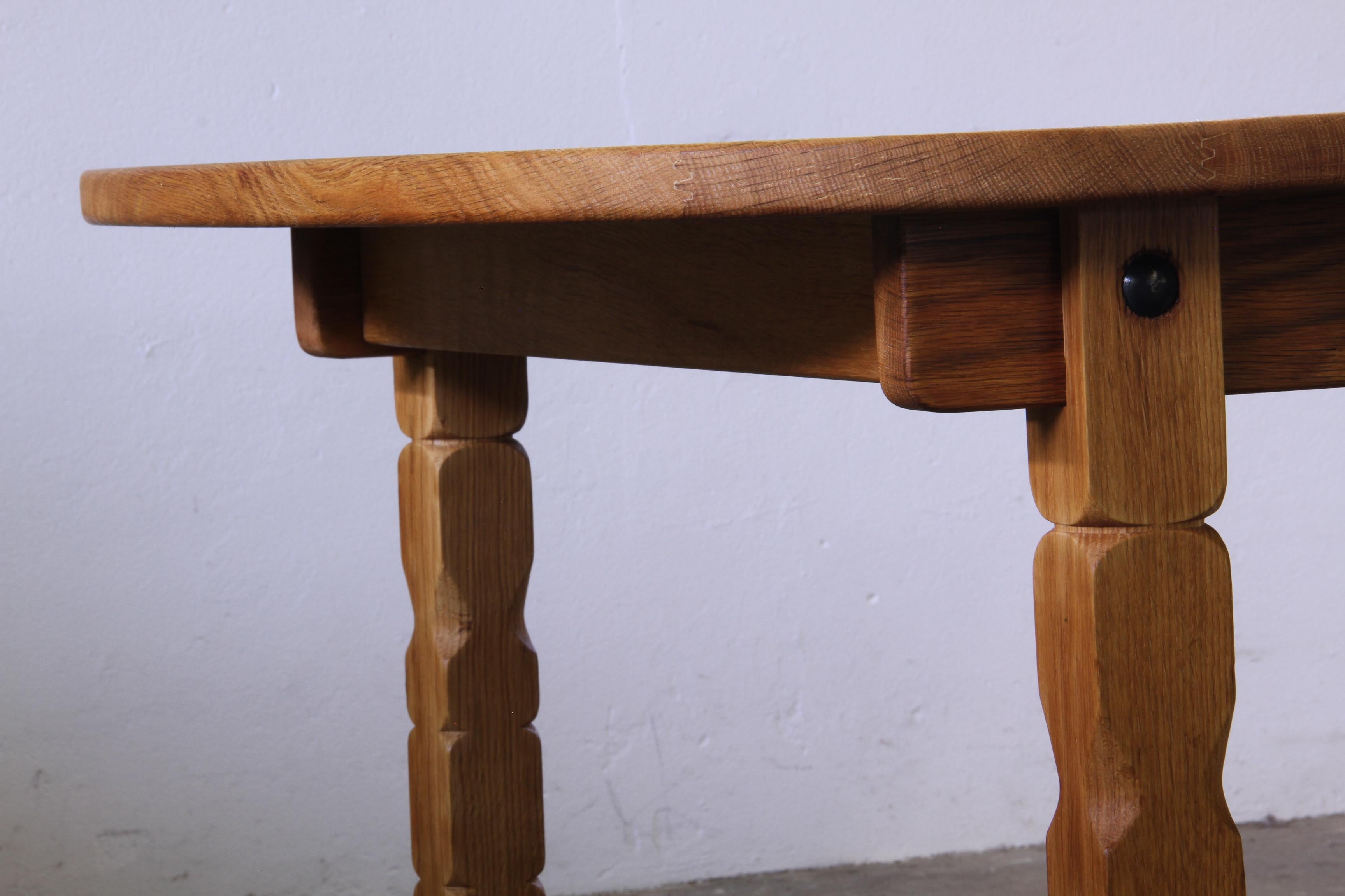 Vintage 1960s Oval Brutalist Danish Extending Oak Dining Table Style of Kjærnulf For Sale 6