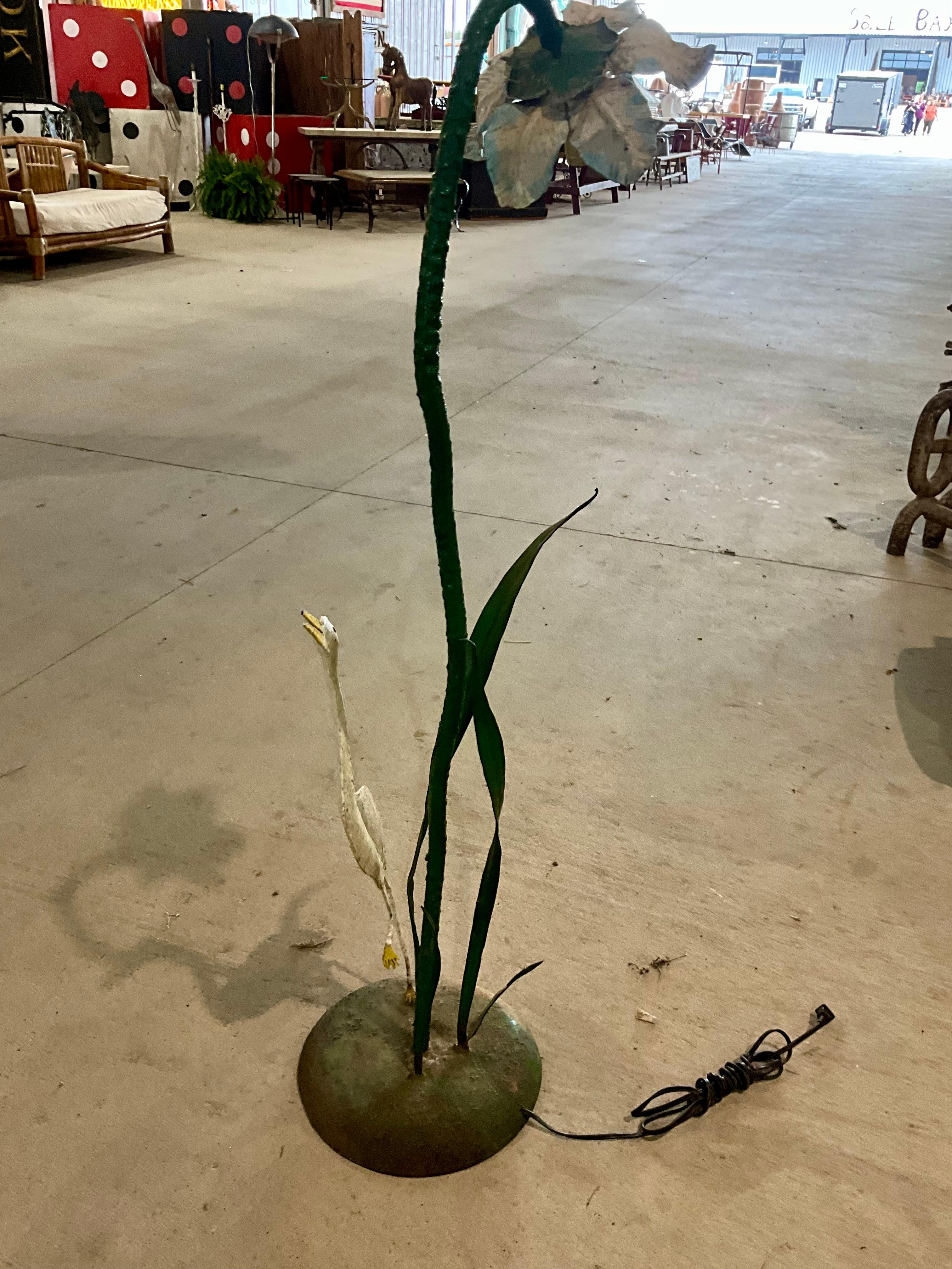 Vintage 1960s Painted Iron Lamp with Bird and Flower Design In Good Condition For Sale In West Palm Beach, US