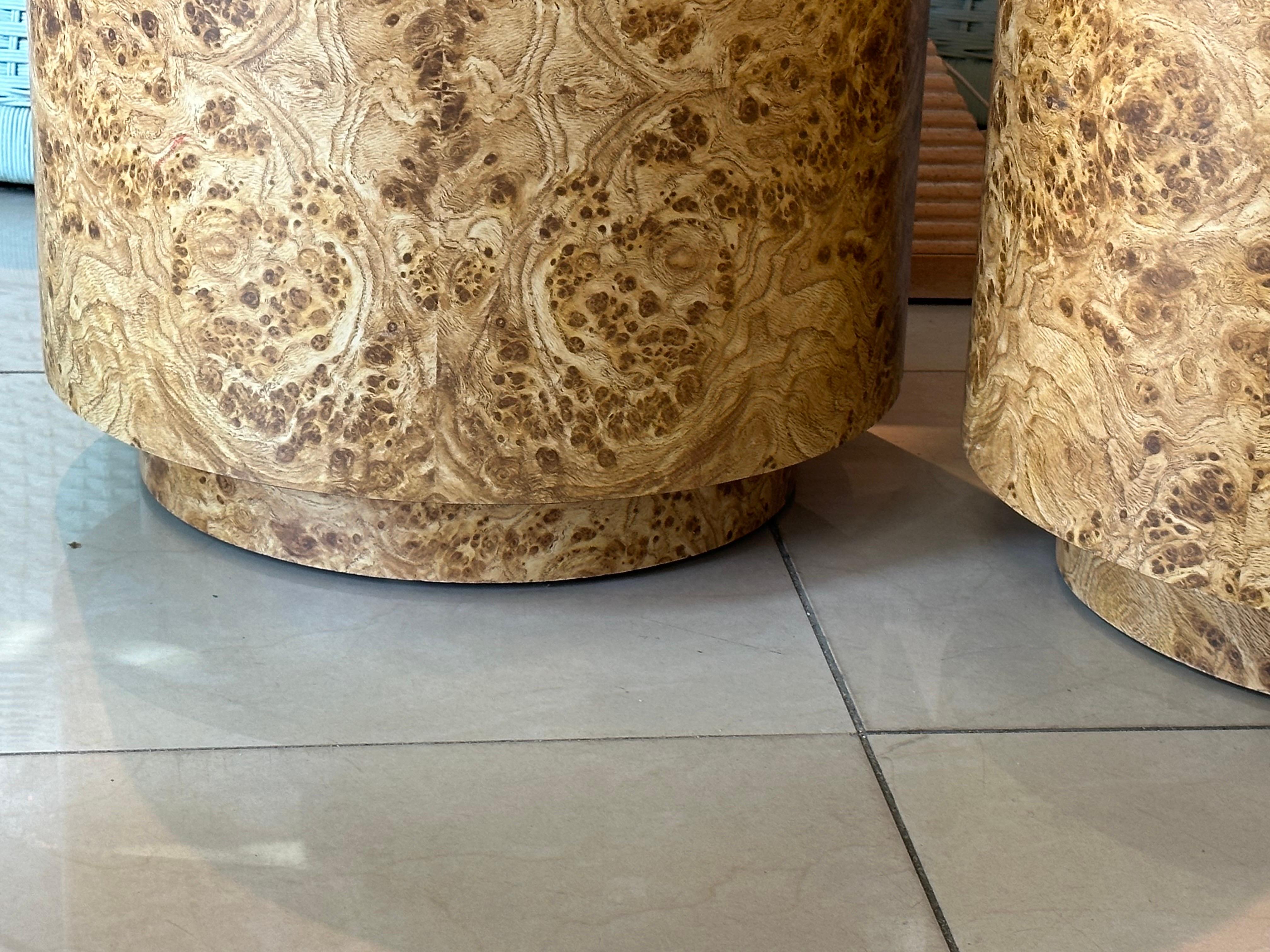 Vintage 1960s Pair of Burl Wood Laminat Drum Bänke Hocker oder Drink Tables im Angebot 1
