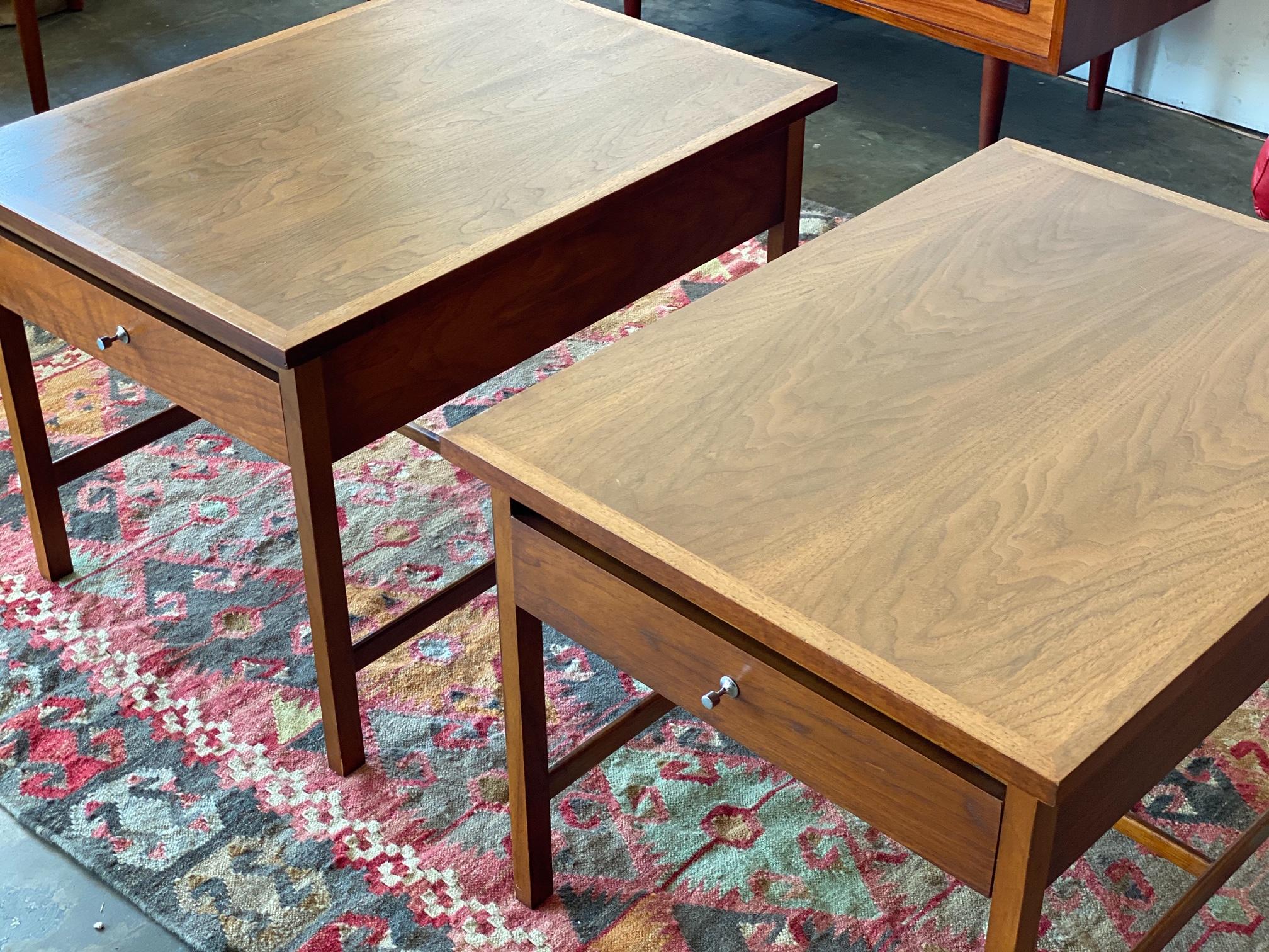 American Vintage 1960s Pair of 'Delineator' Walnut Side Tables by Paul McCobb for Lane
