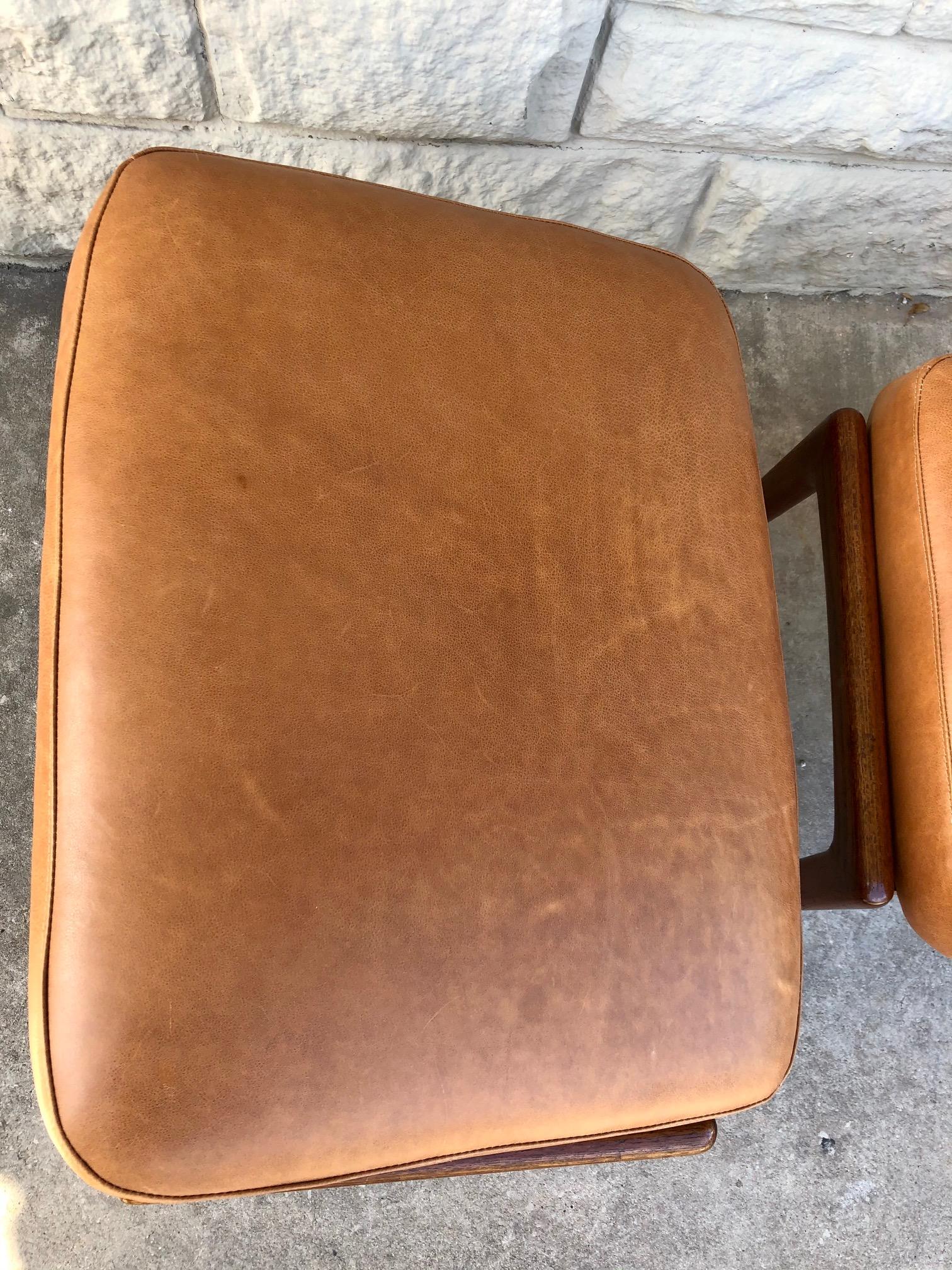 Vintage 1960s Pair of Teak Ottomans by Folke Ohlsson for DUX of Sweden In Good Condition In San Antonio, TX