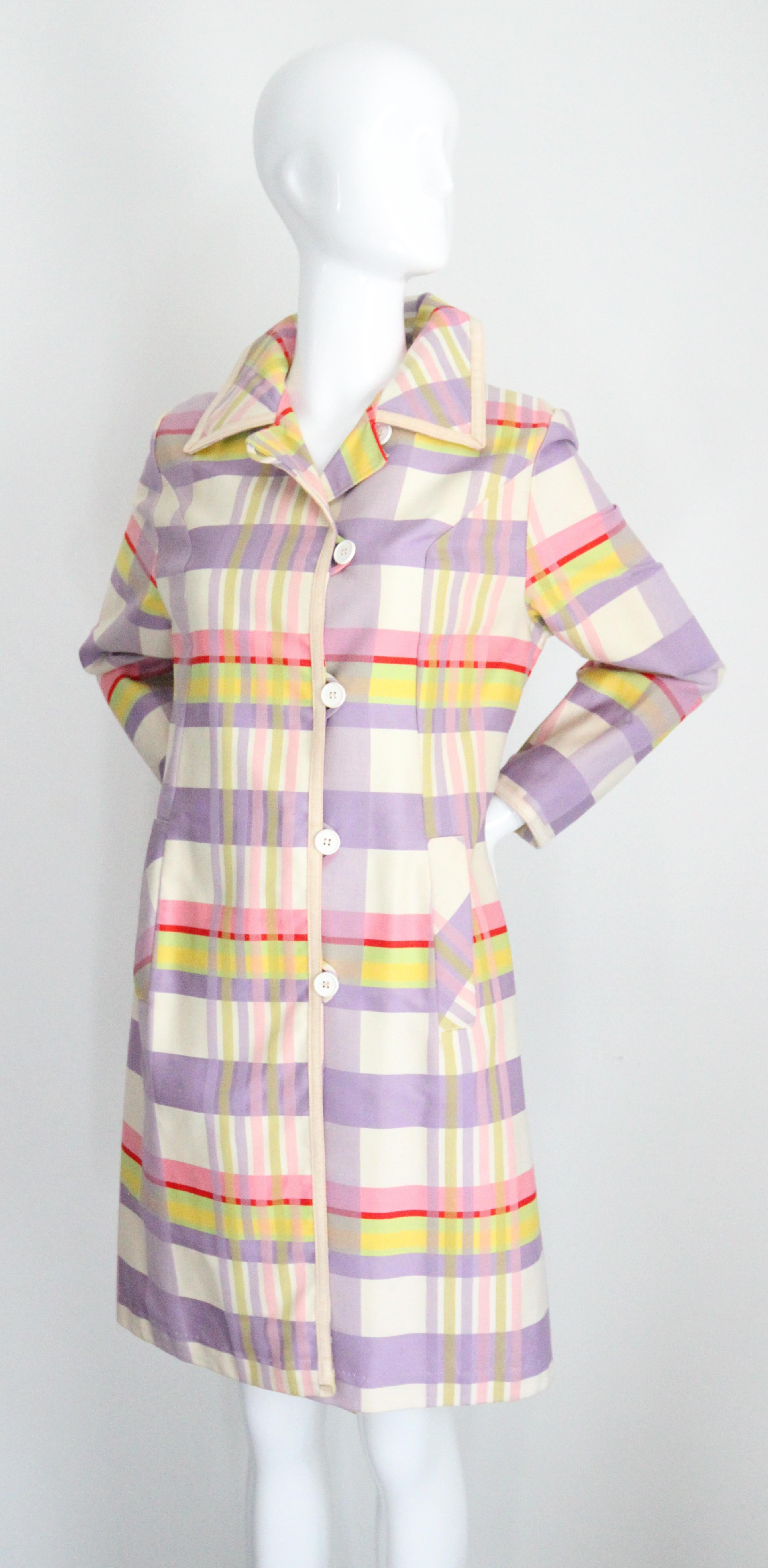 Vintage 1960's Pastel Paid Spring Coat 1960's Coat Pastel Trench Coat UK 12 US 8 For Sale 2