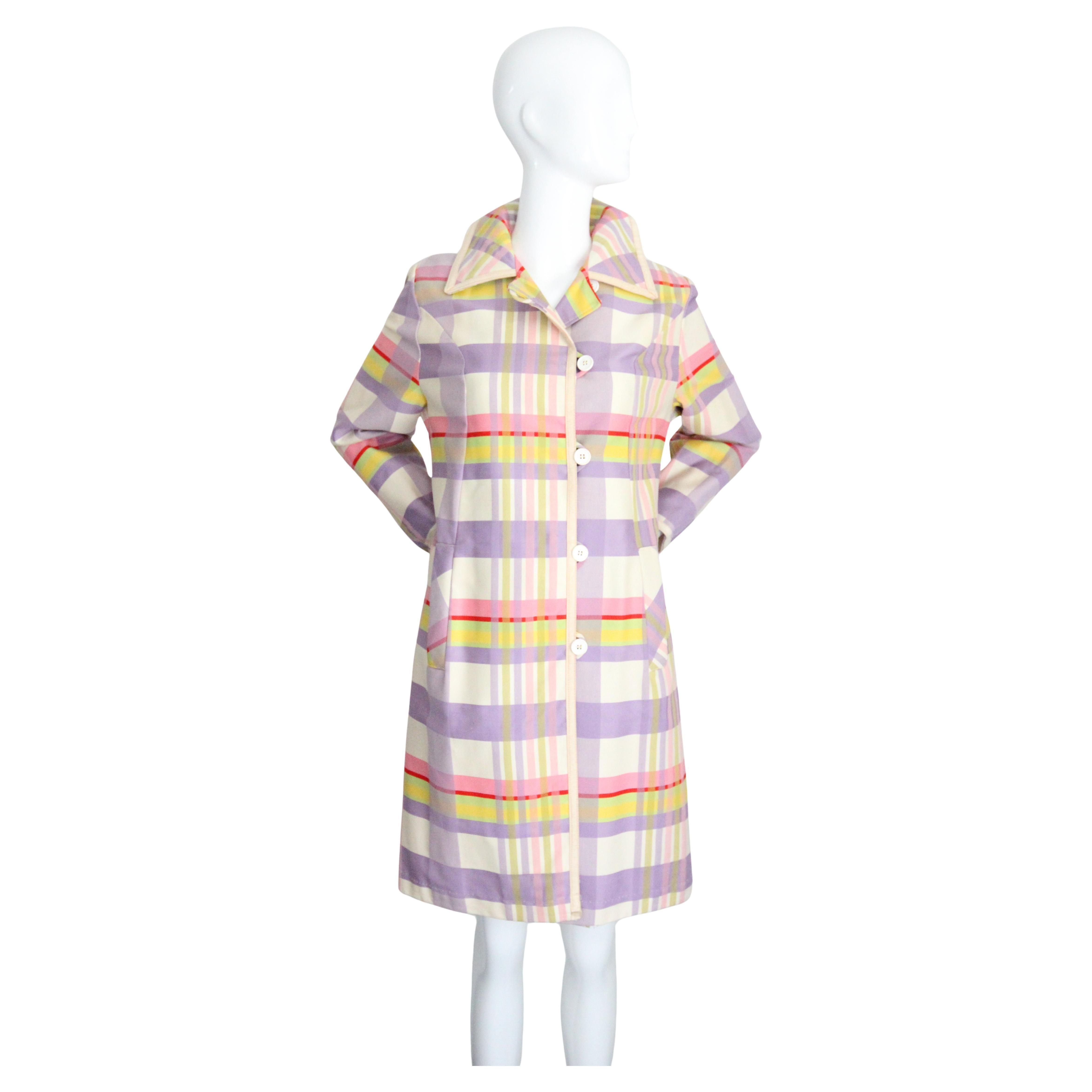 Vintage 1960's Pastel Paid Spring Coat 1960's Coat Pastel Trench Coat UK 12 US 8 For Sale