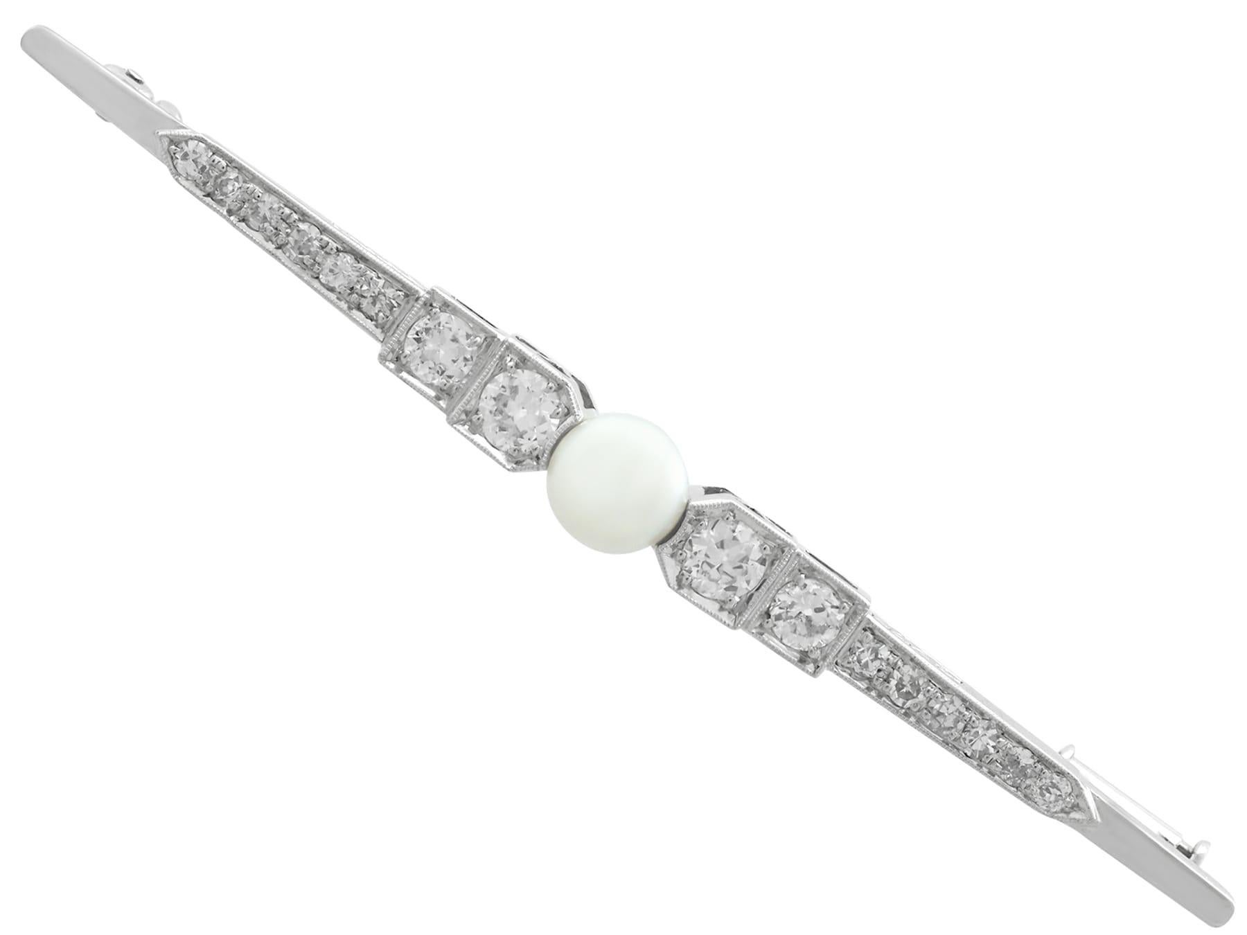 Art déco Broche vintage en or blanc avec perle et diamants de 1,45 carat, années 1960 en vente