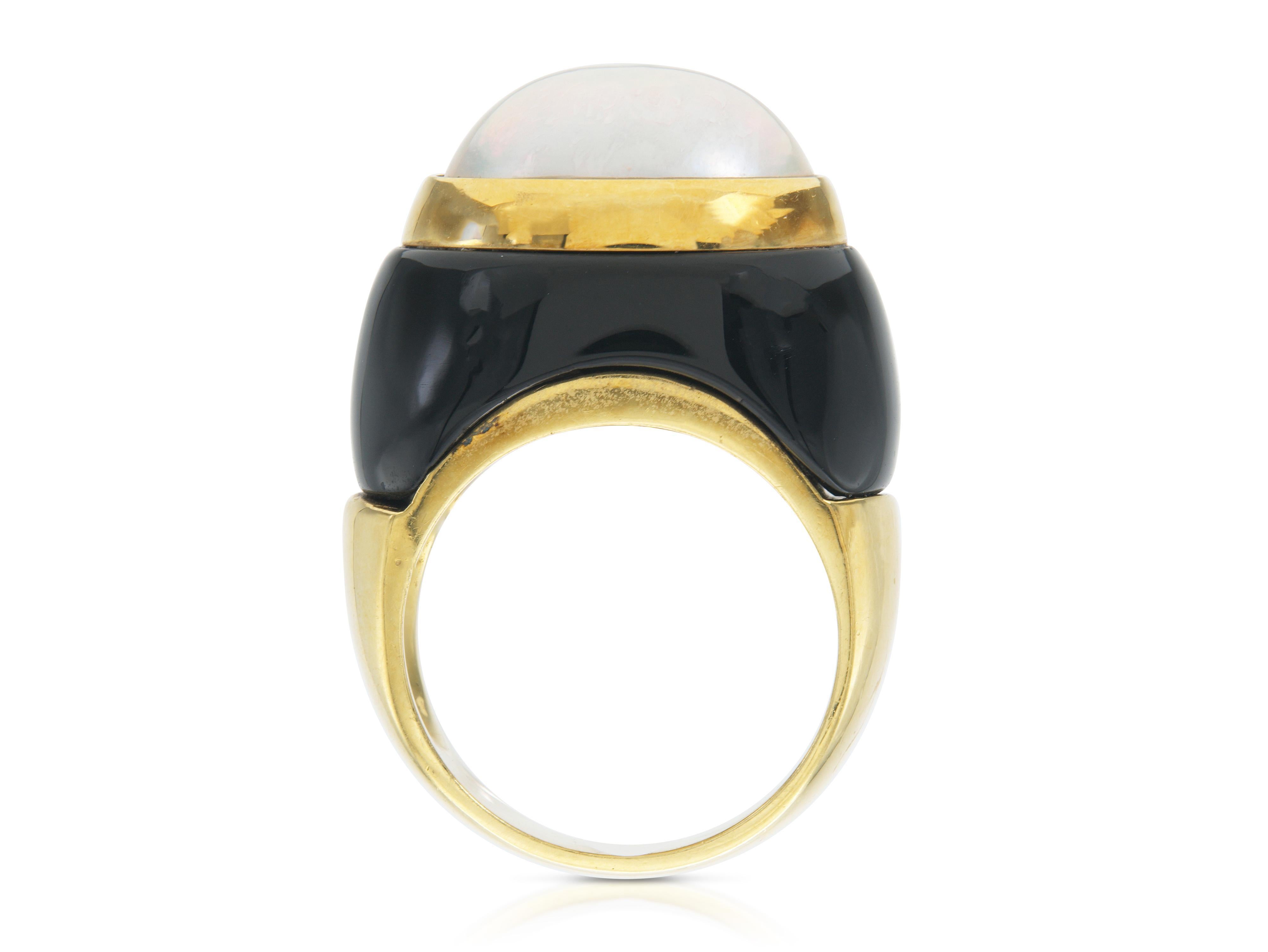 Vintage 1960s Perle und Onyx Ring im Zustand „Gut“ im Angebot in New York, NY