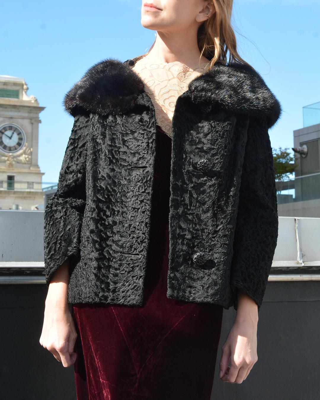 Vintage 1960s Persian Lamb Cropped Coat with Mink Collar In Good Condition For Sale In New York, NY