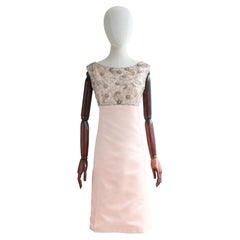 Abito da cocktail vintage anni '60 in seta rosa con perline Malcom Starr Paisley UK 12 US 8