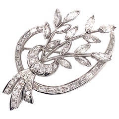 Ciondolo a forma di bouquet di diamanti vintage del 1960 in platino con diamanti a forma di marquise e baguette