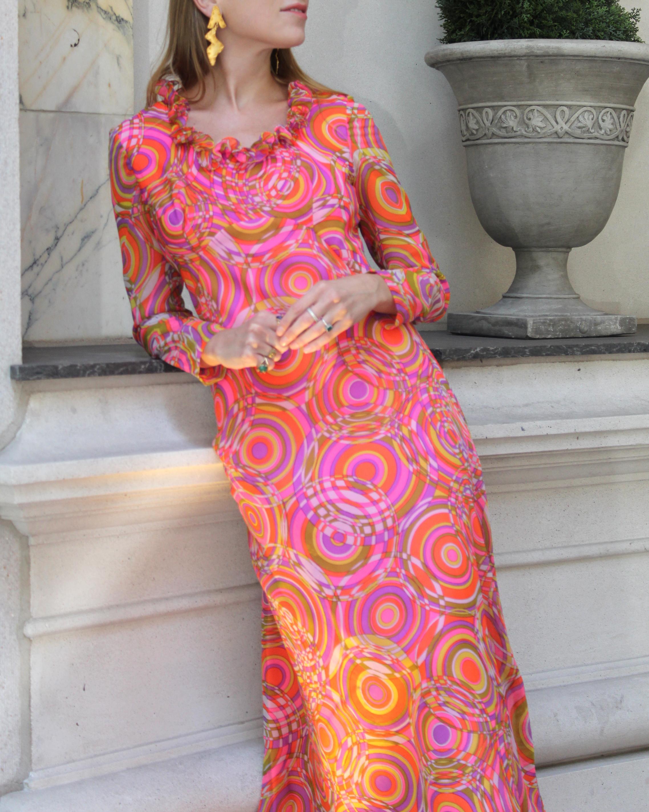 Women's Vintage 1960s Psychedelic Maxidress