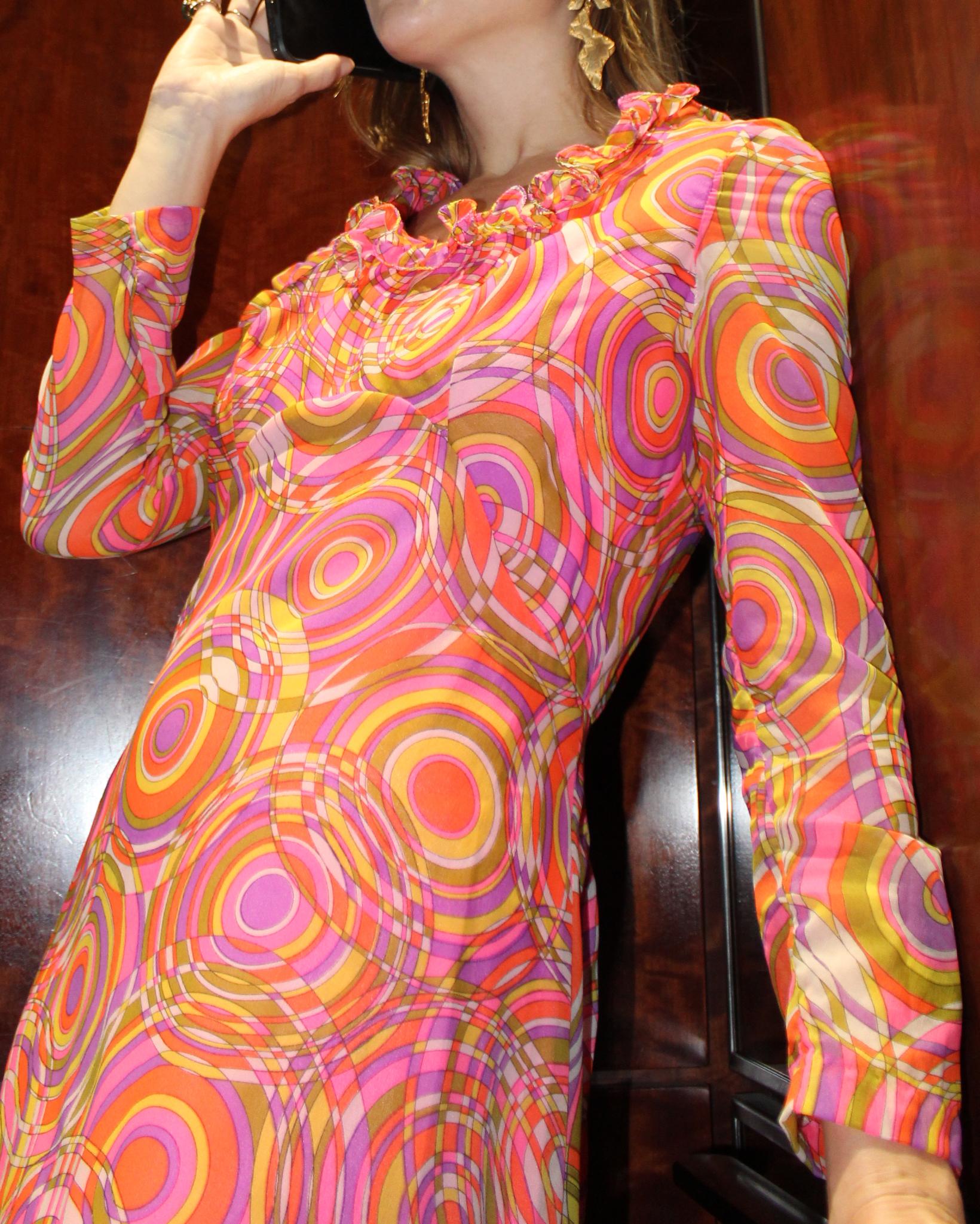 Vintage 1960s Psychedelic Maxidress 1