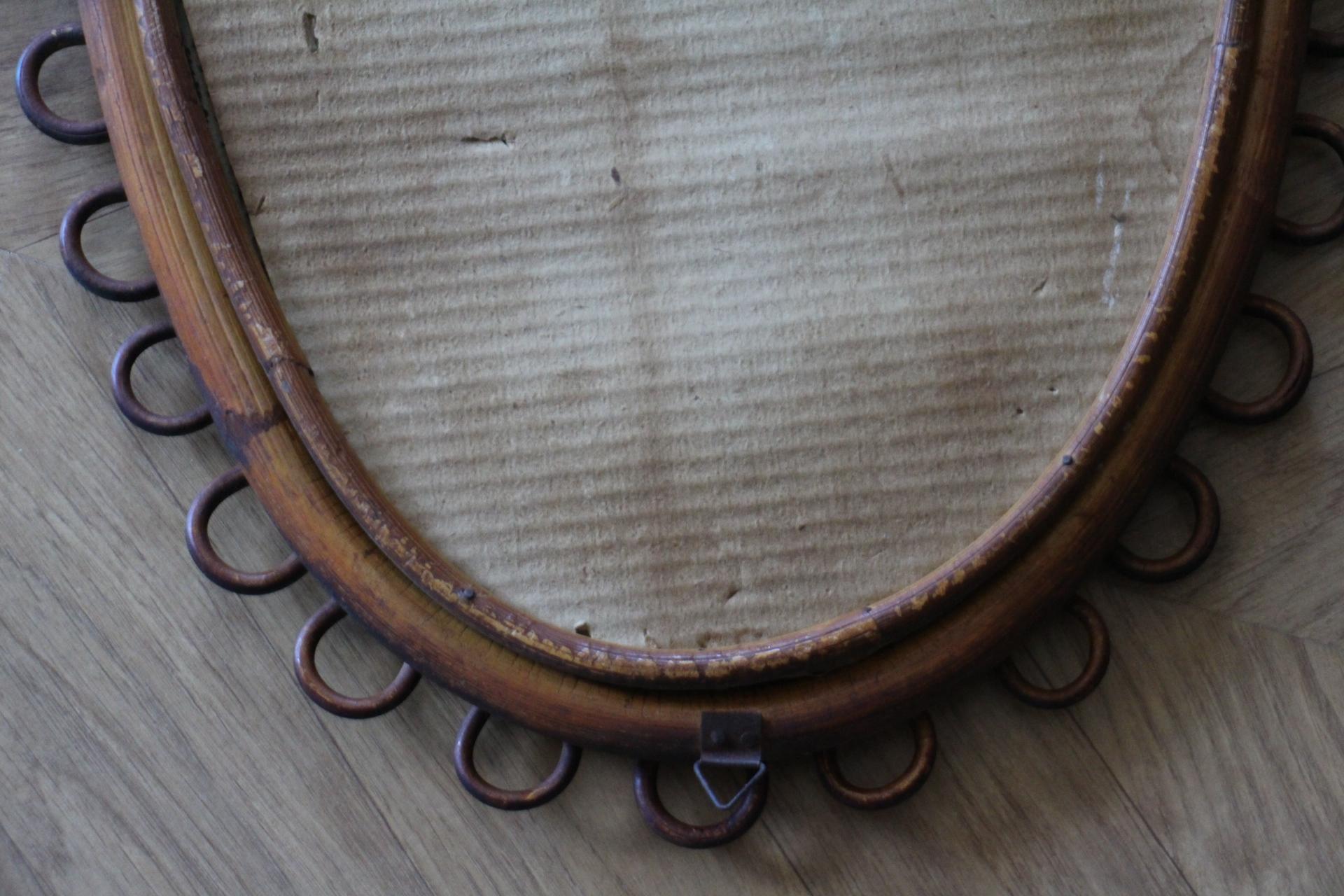Specchio da parete ovale in rattan e bambù vintage del 1960 di Franco Albini in vendita 3
