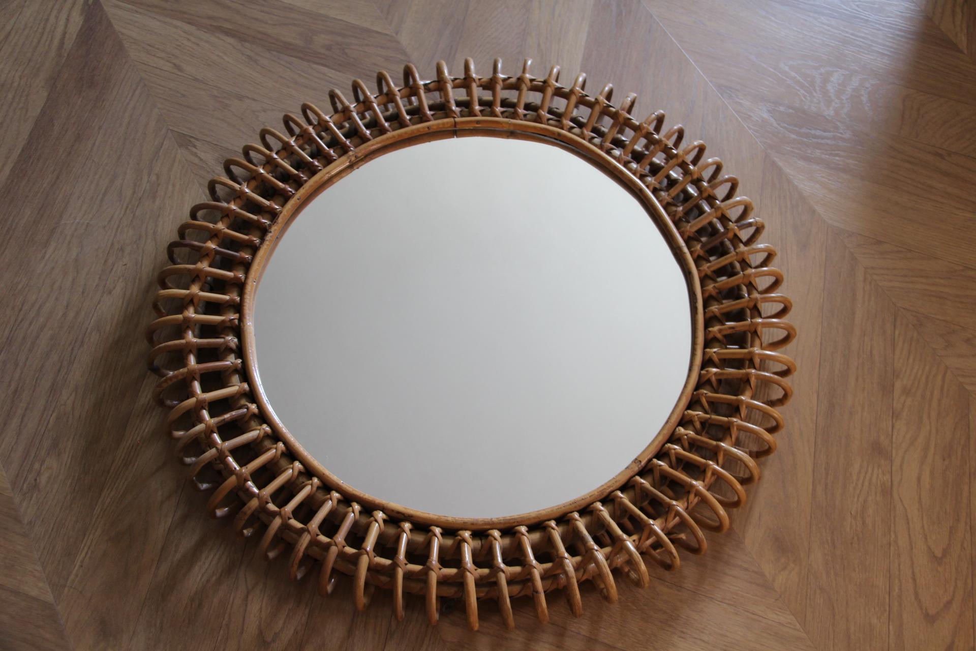 Vintage 1960s Rattan and Bamboo Round Wall Mirror by Franco Albini In Good Condition For Sale In Saint-Ouen, FR