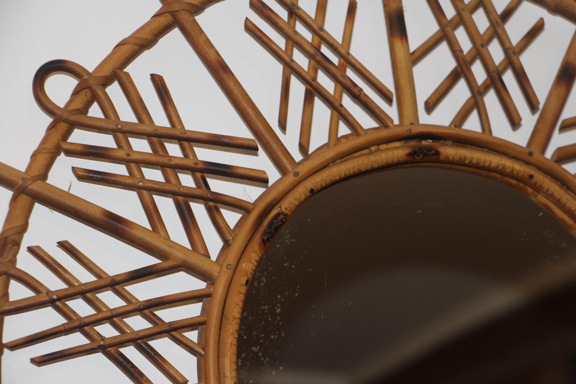 Bambù Specchio da parete rotondo in rattan e bambù vintage degli anni '60 di Franco Albini in vendita