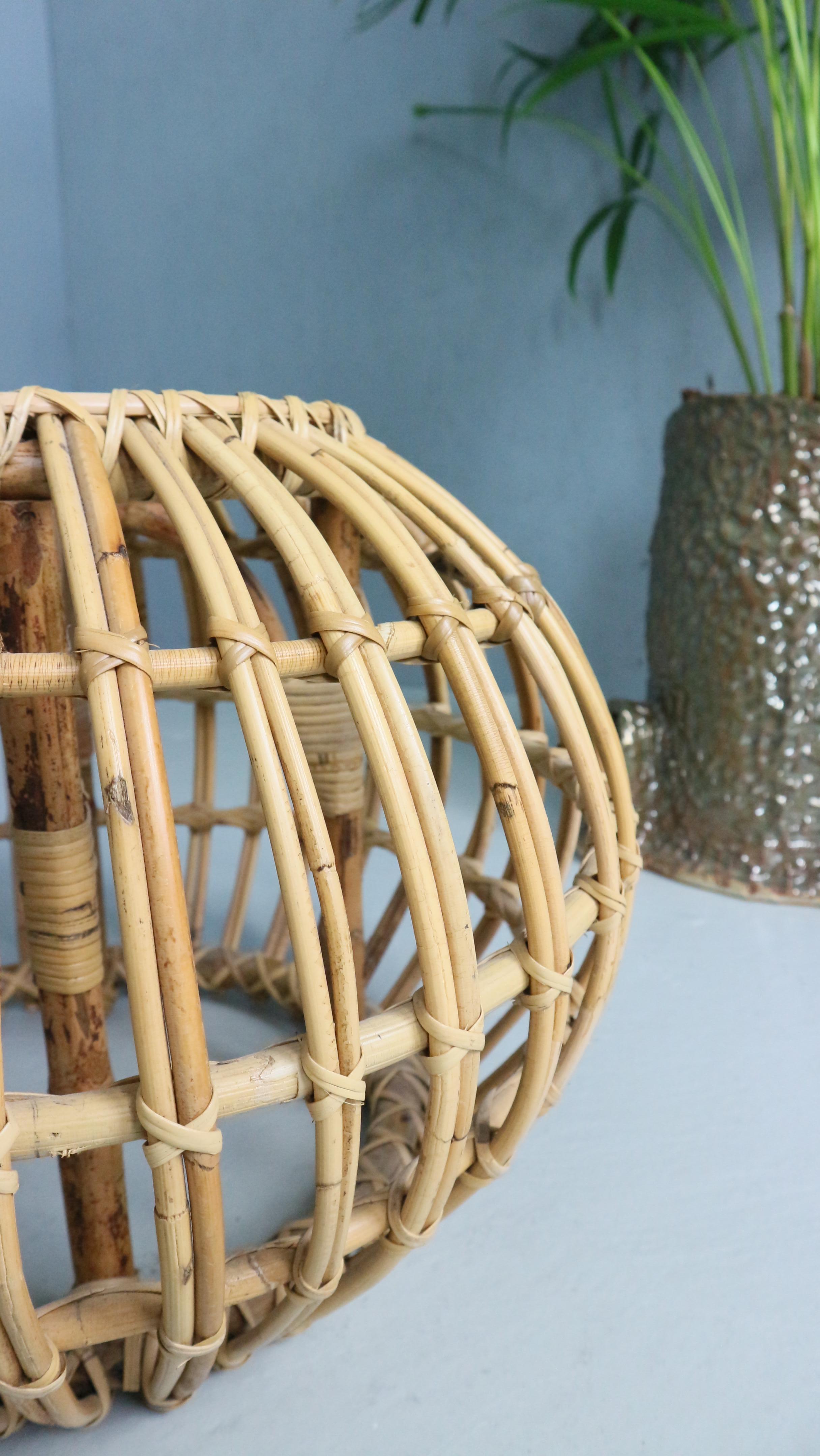 Pouf, jardinière, tabouret ou table d'appoint en rotin vintage des années 1960 par Dirk van Sliedrecht en vente 4