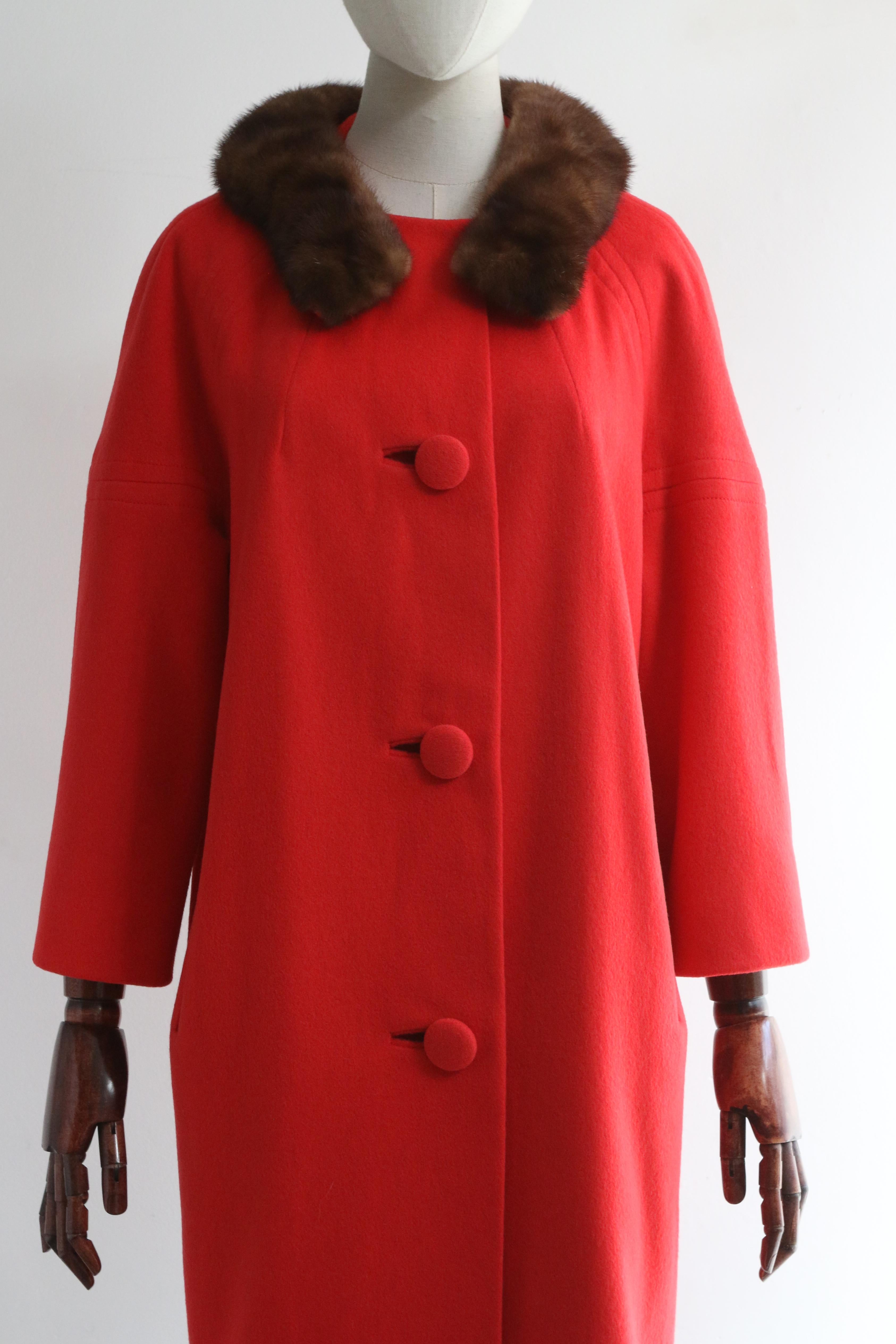 Vintage 1960's Red Lilli Ann Coat UK 12 US 8 In Good Condition In Cheltenham, GB