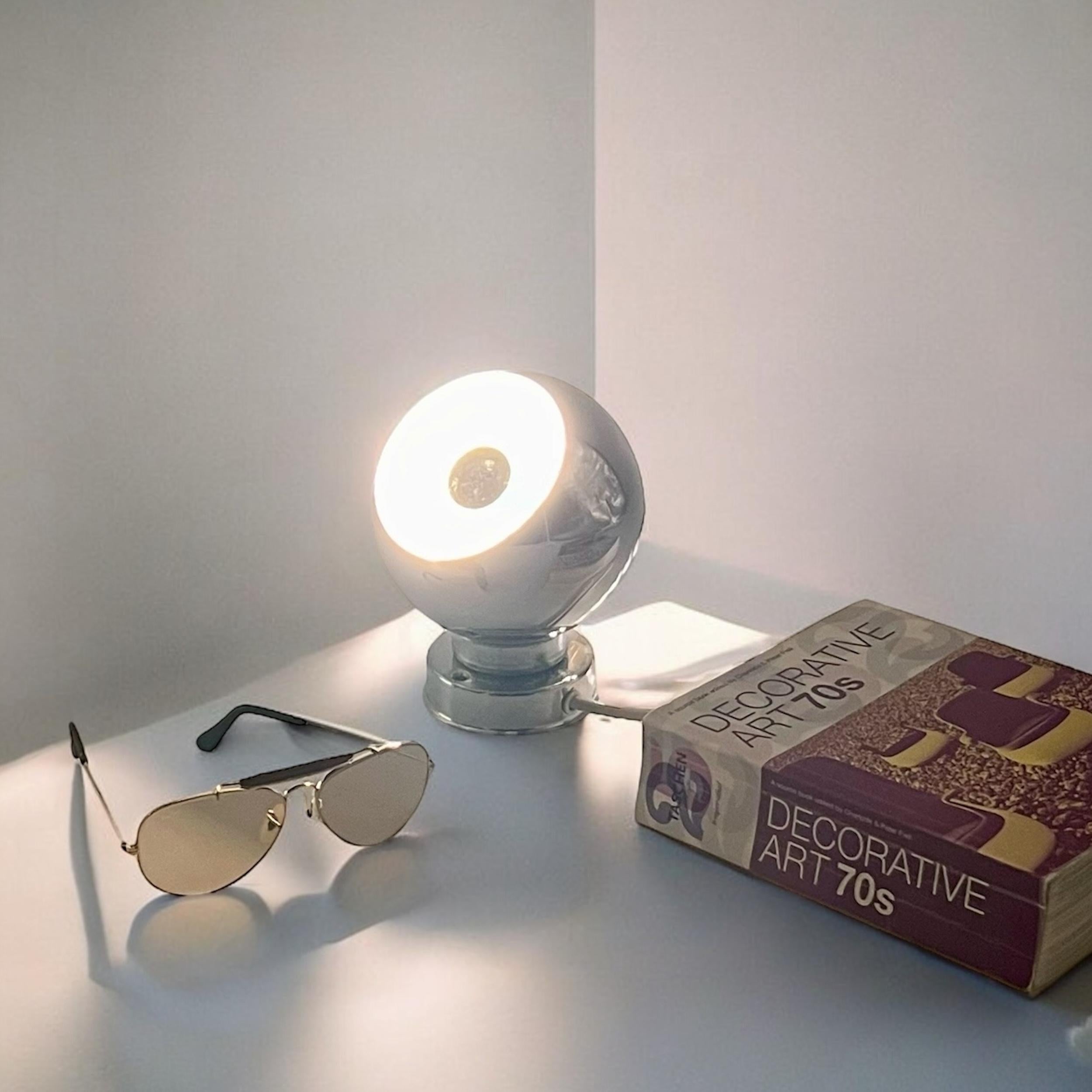 Lampada a bulbo oculare cromata Reggiani degli anni '60 - MCM Design-Light in vendita 5