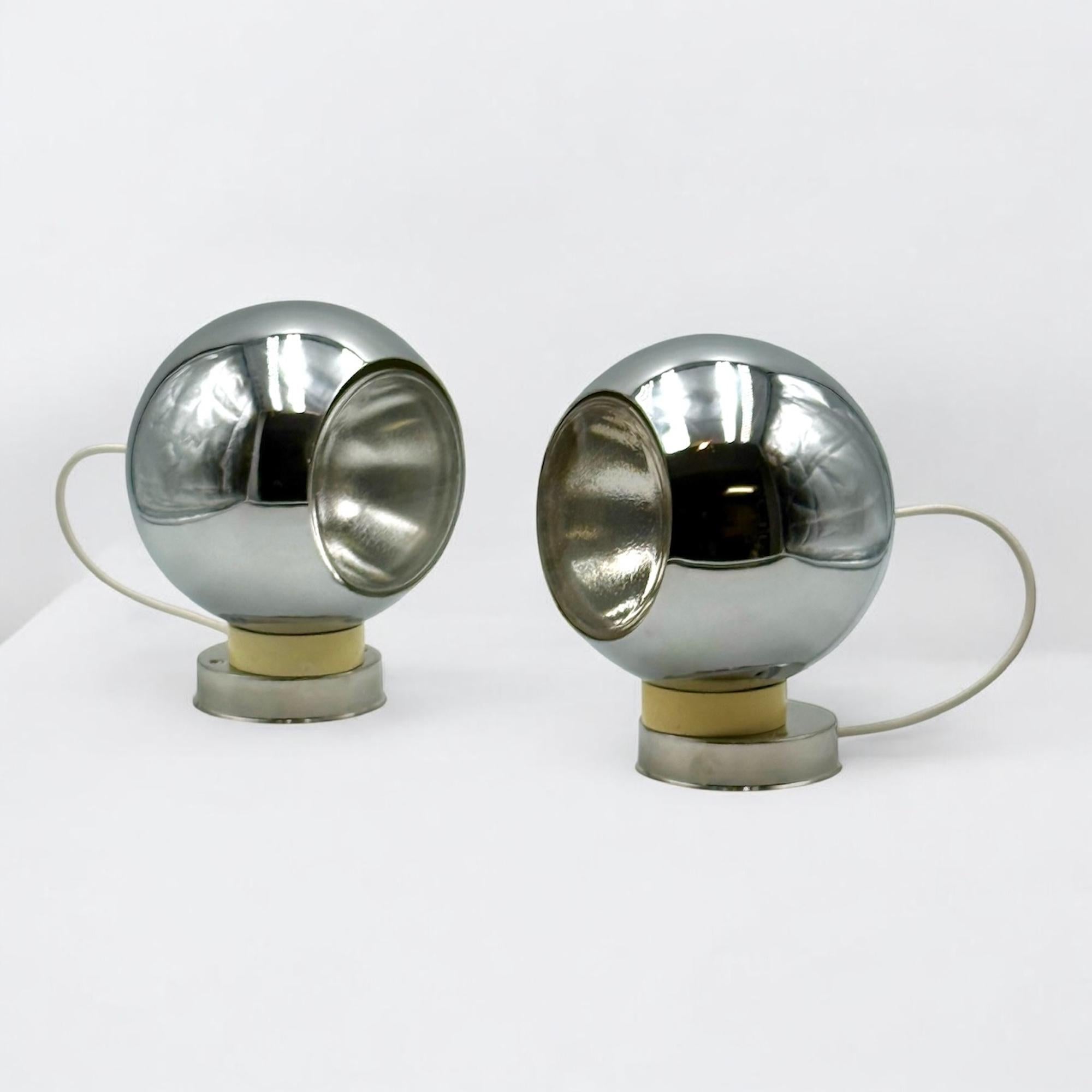 Vintage 1960s Reggiani Chrome Eyeball Lamps Pair - MCM Design Italian Lighting 3