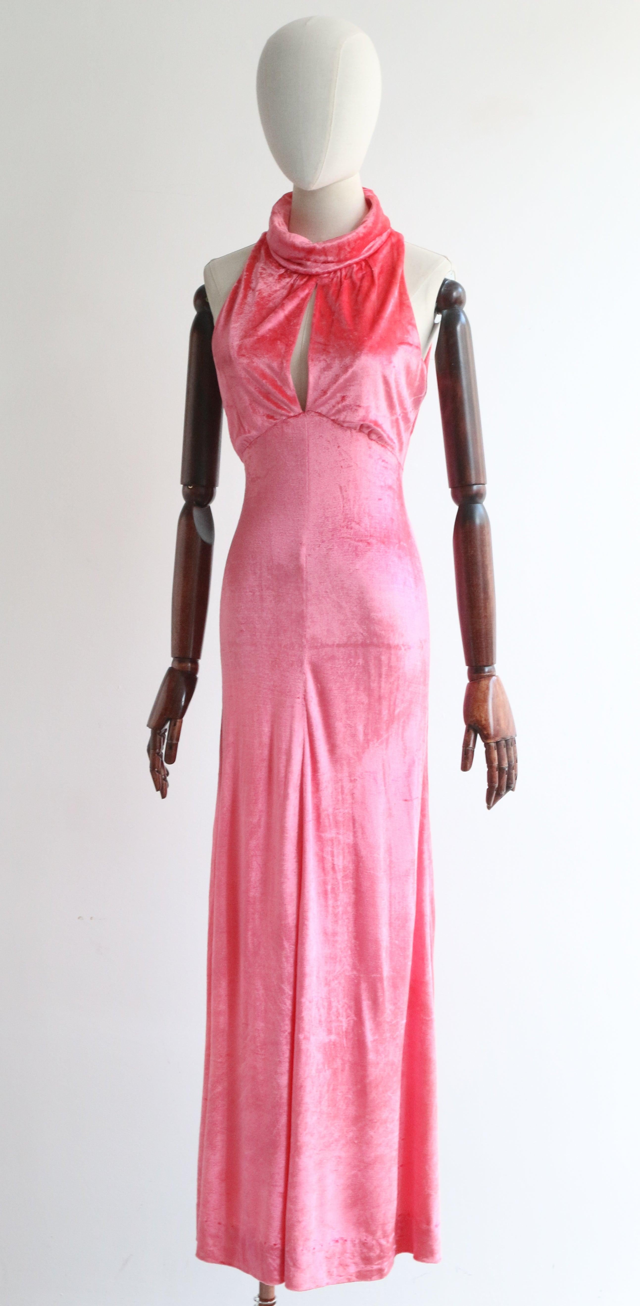 Robe de soirée rose des années 1960 avec encolure en trou de serrure rose GB 8 en vente 2