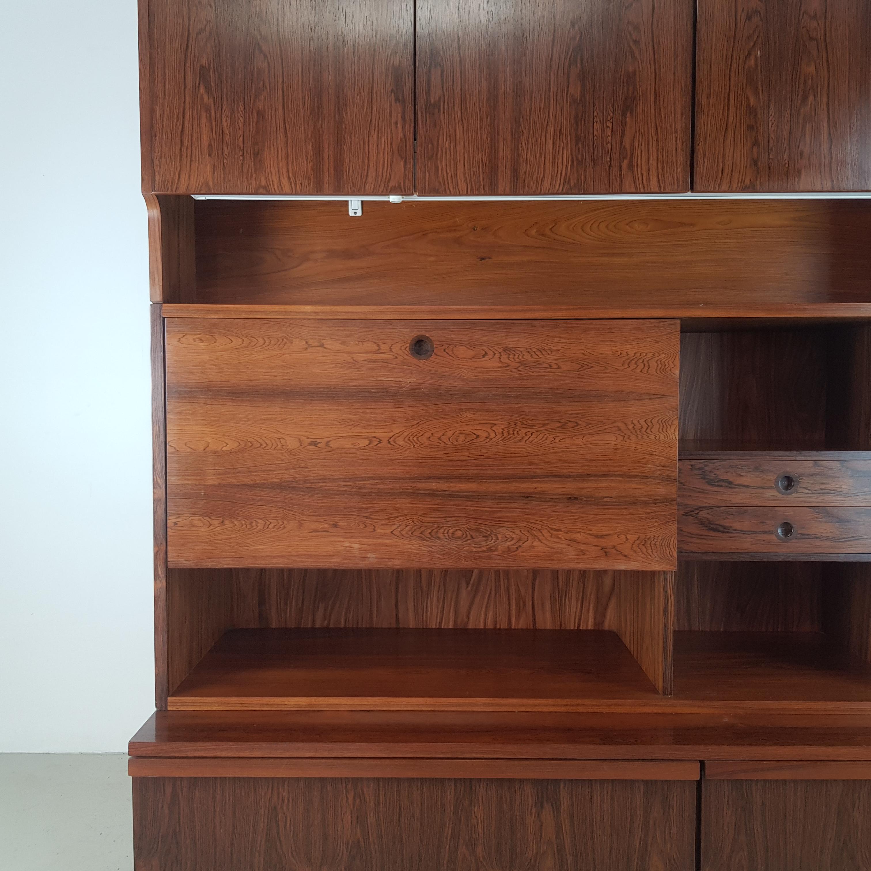 Vintage 1960s Rosewood Wall Unit by Robert Heritage for Archie Shine For Sale 8