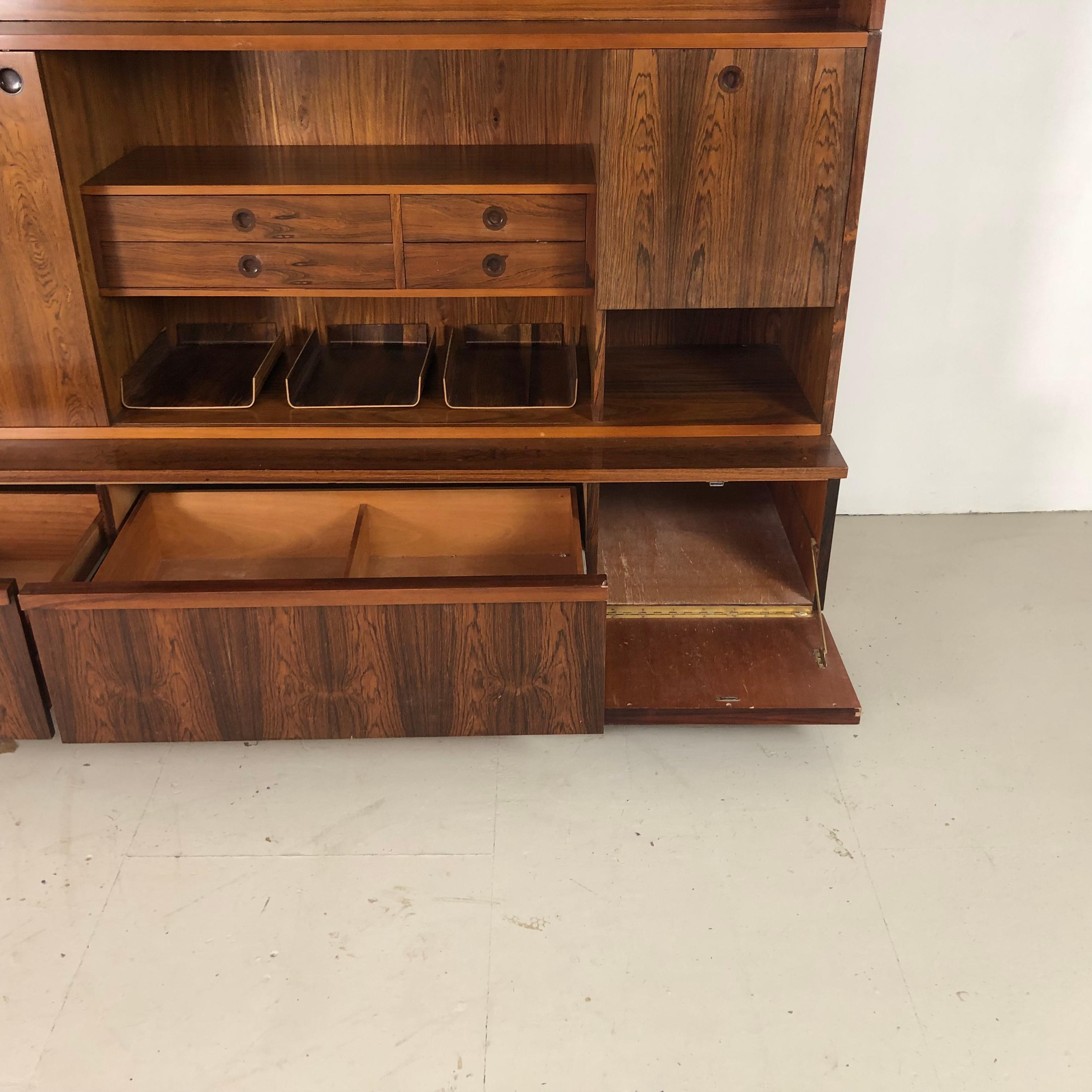 Vintage 1960s Rosewood Wall Unit by Robert Heritage for Archie Shine For Sale 8