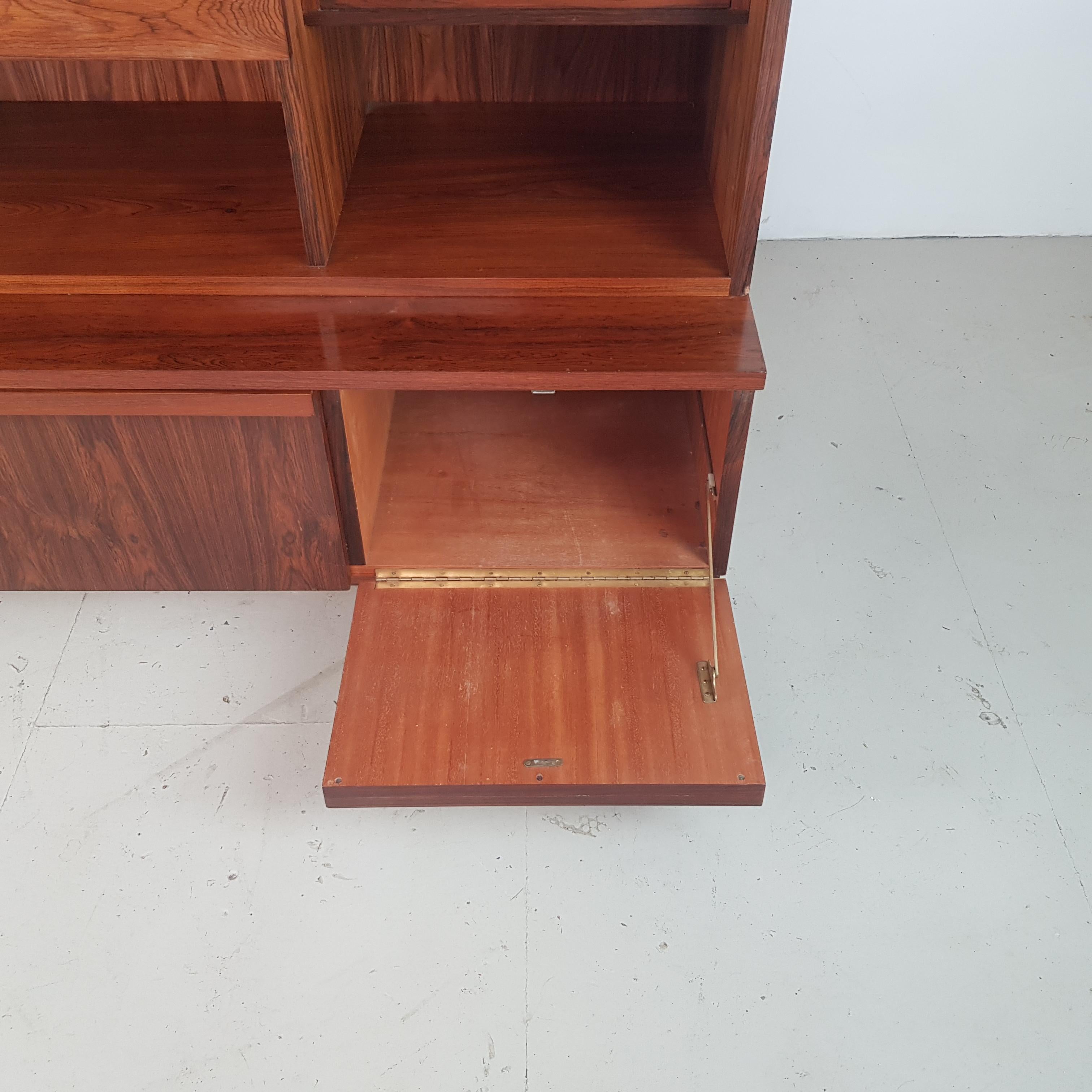 Vintage 1960s Rosewood Wall Unit by Robert Heritage for Archie Shine In Good Condition For Sale In Lewes, East Sussex