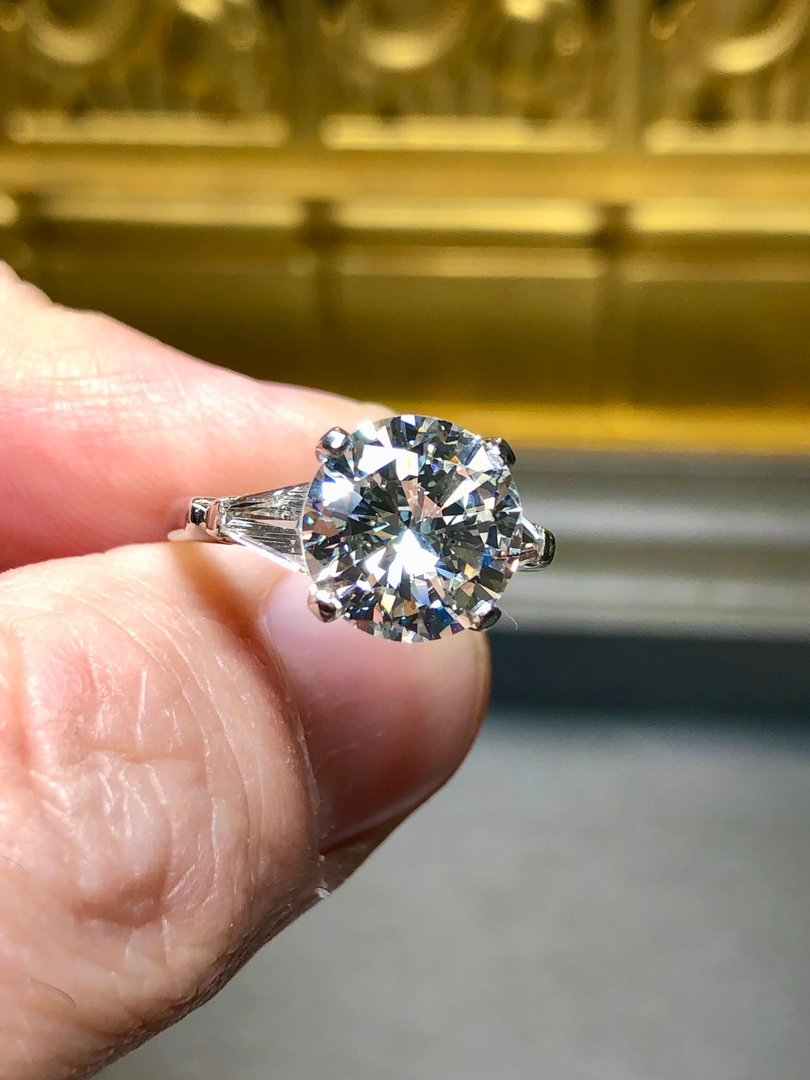 Vintage 1960’s Round Diamond 3 Stone Baguette Engagement Ring 3.53ct I Si1 GIA For Sale 4