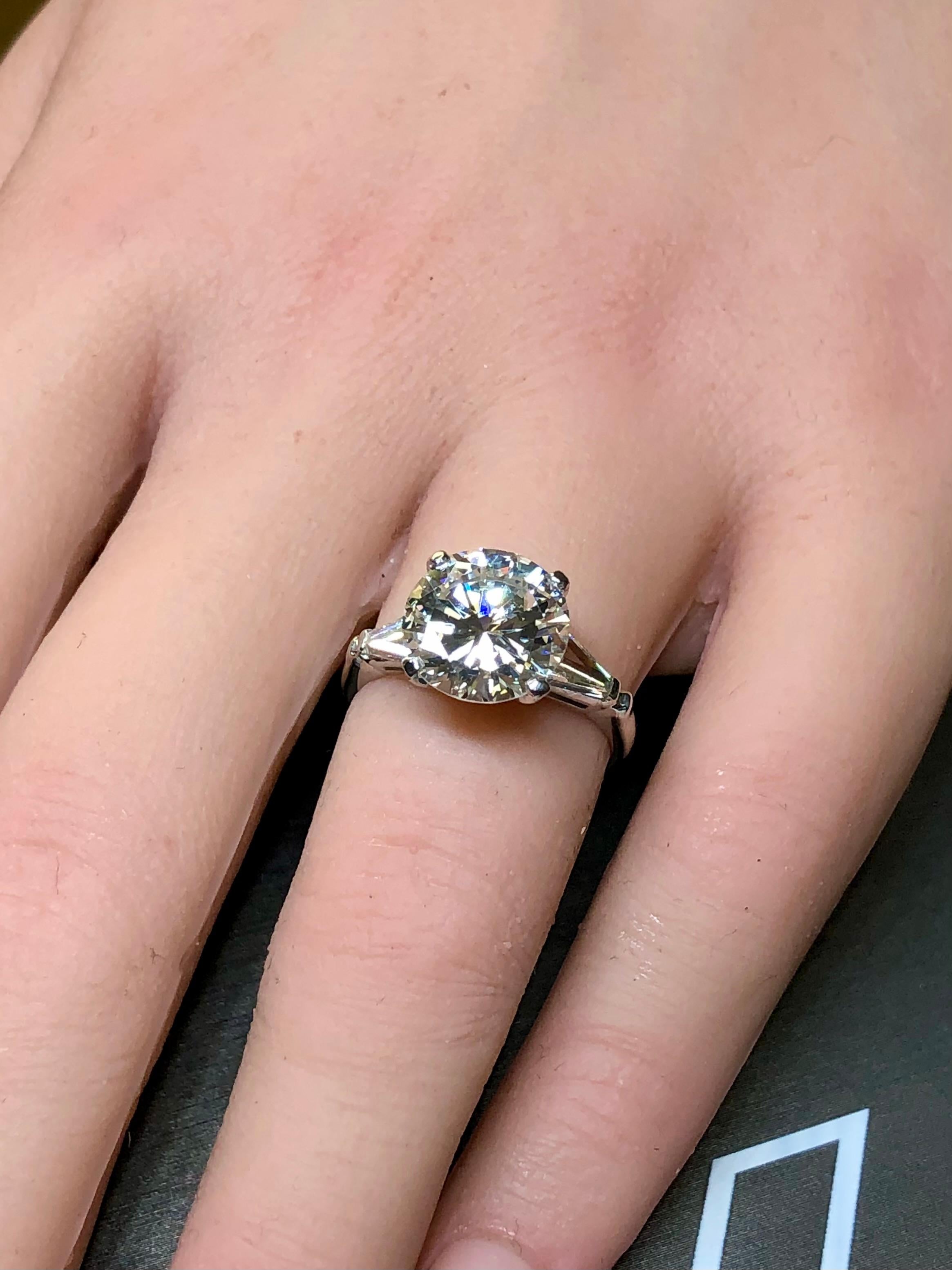 Vintage 1960’s Round Diamond 3 Stone Baguette Engagement Ring 3.53ct I Si1 GIA For Sale 7