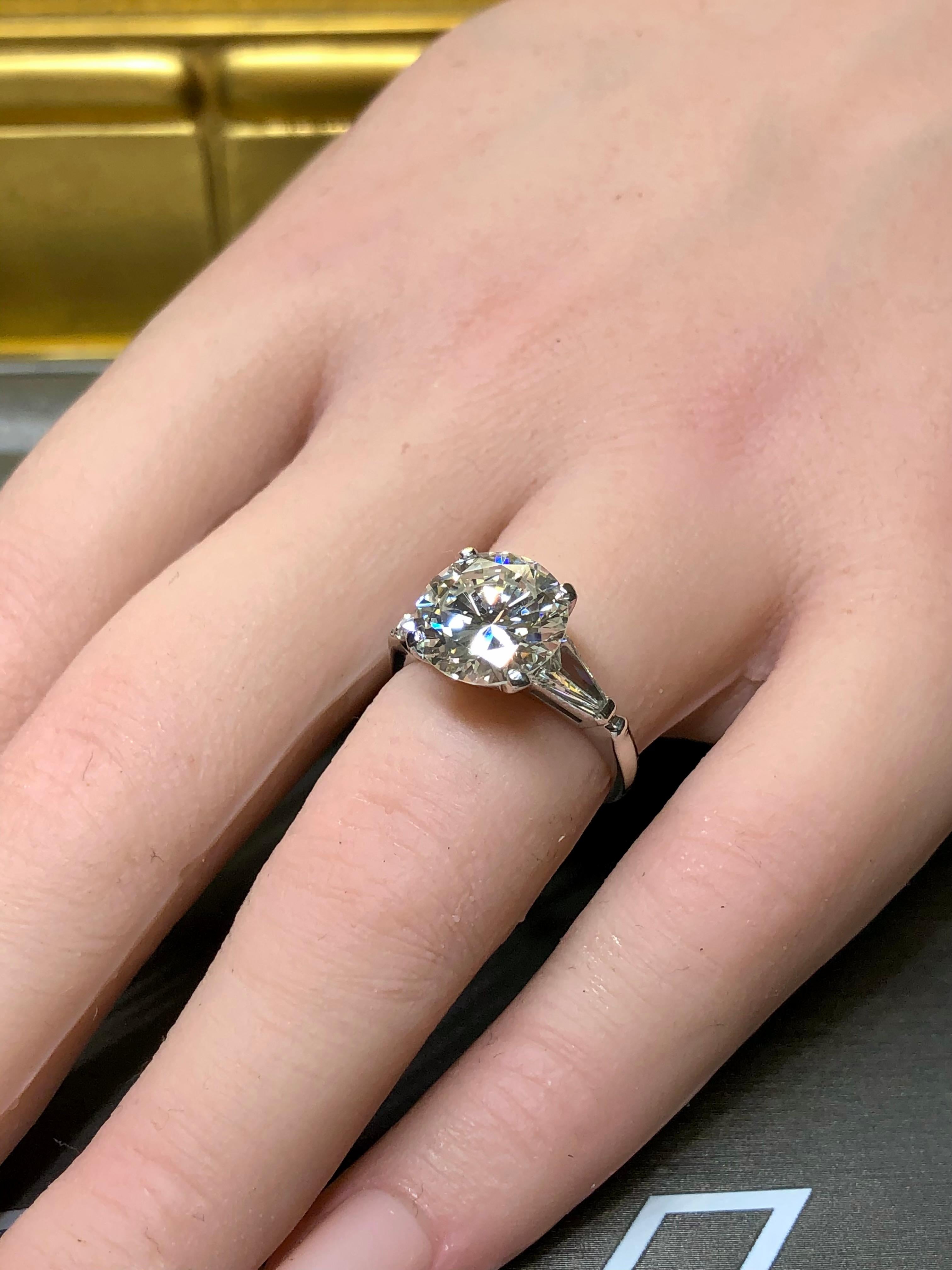 Vintage 1960’s Round Diamond 3 Stone Baguette Engagement Ring 3.53ct I Si1 GIA For Sale 9