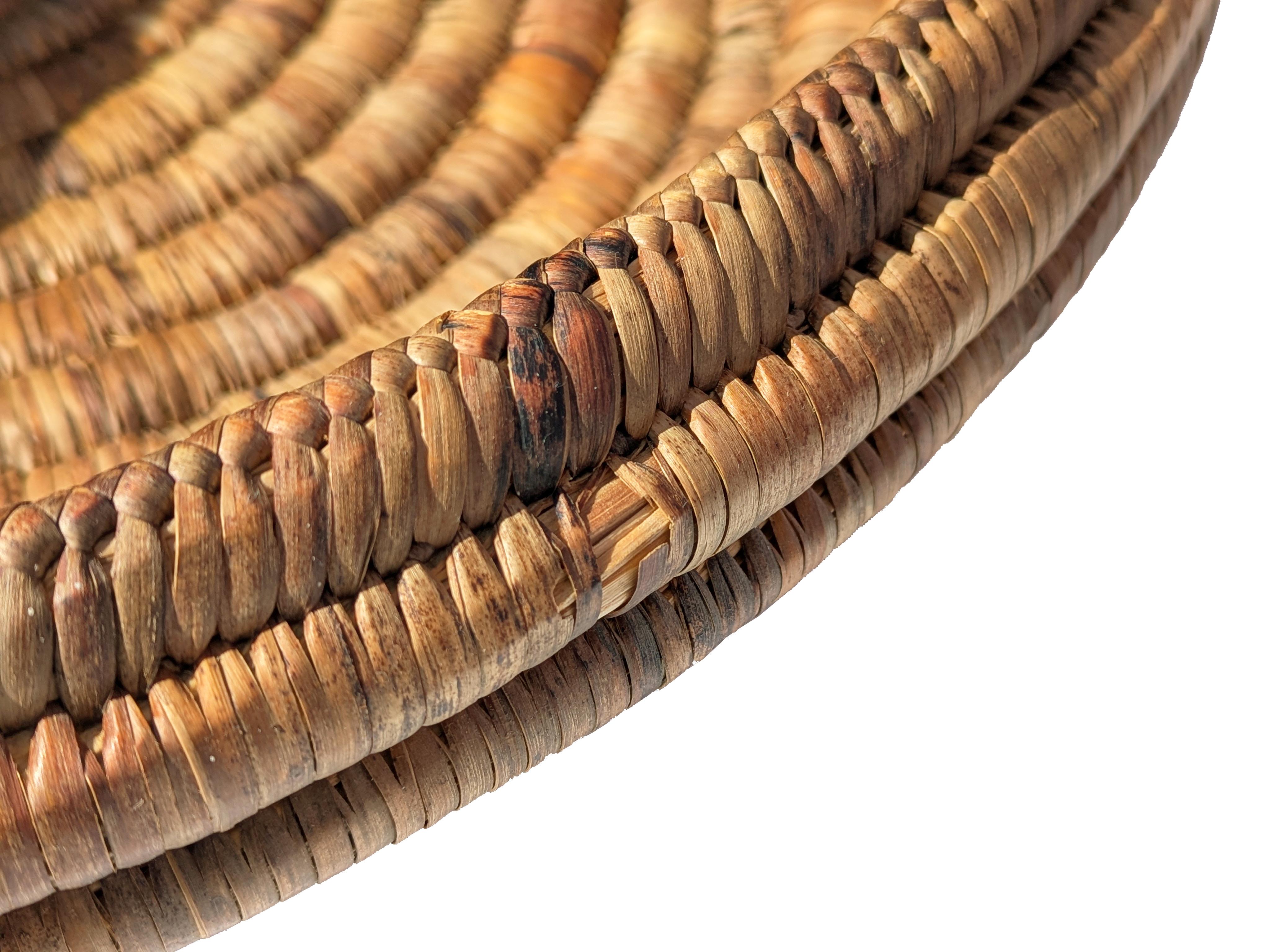 Panier de rangement mural rond en osier/étrangleur vintage des années 1960 en vente 3