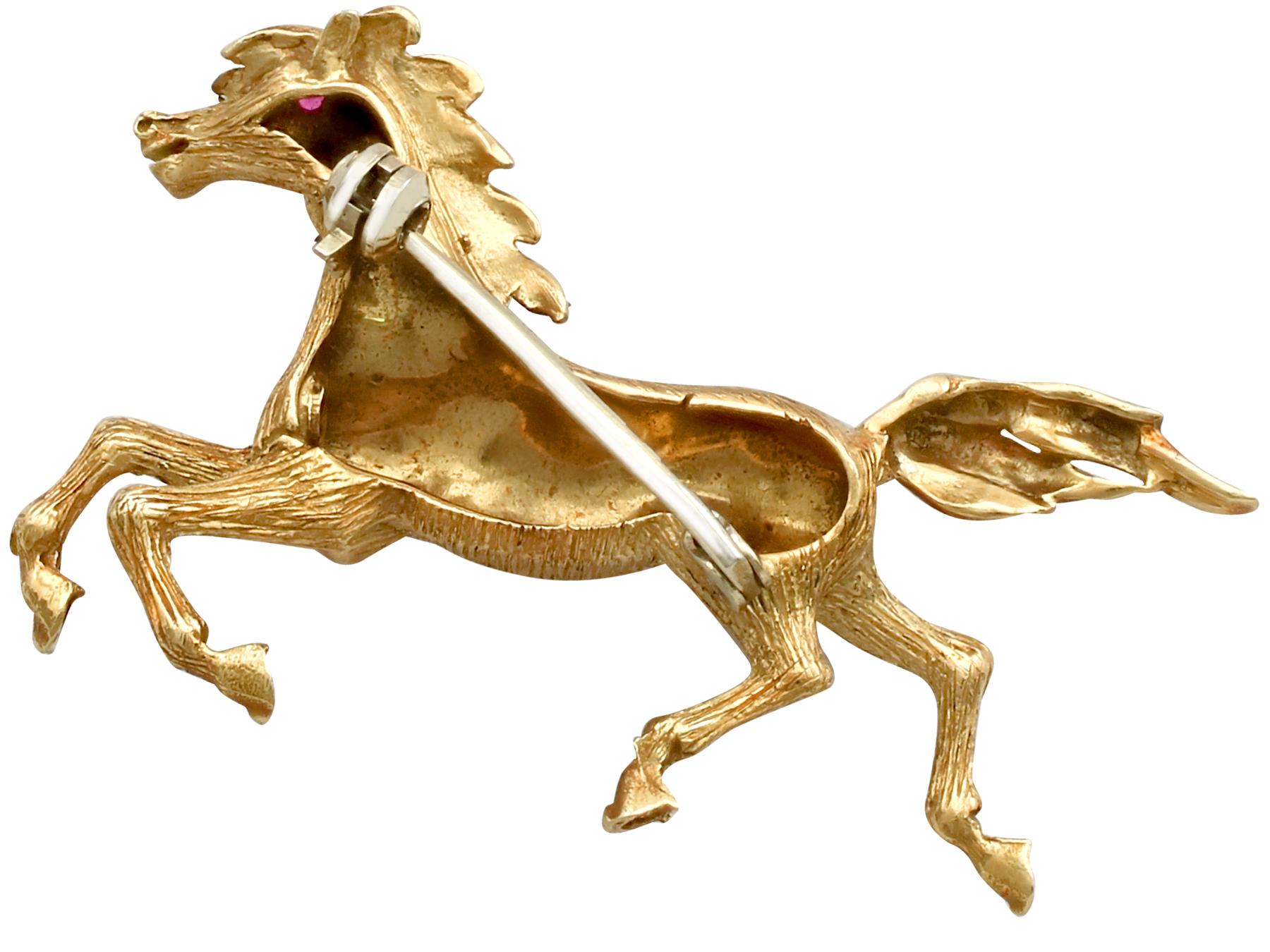 horse brooch pin