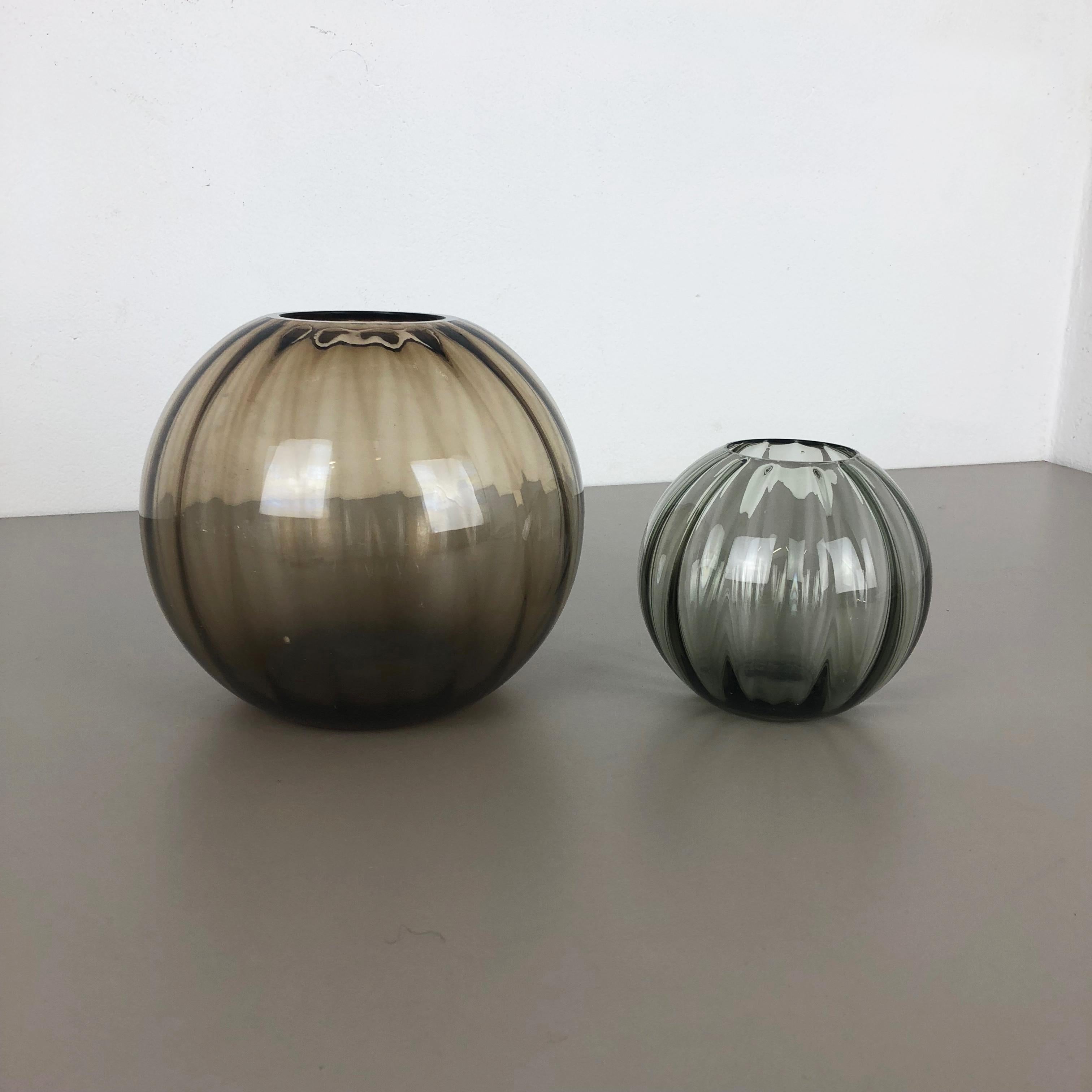 Vintage 1960s Set of 2 Ball Vases Turmaline by Wilhelm Wagenfeld for WMF Germany For Sale 5