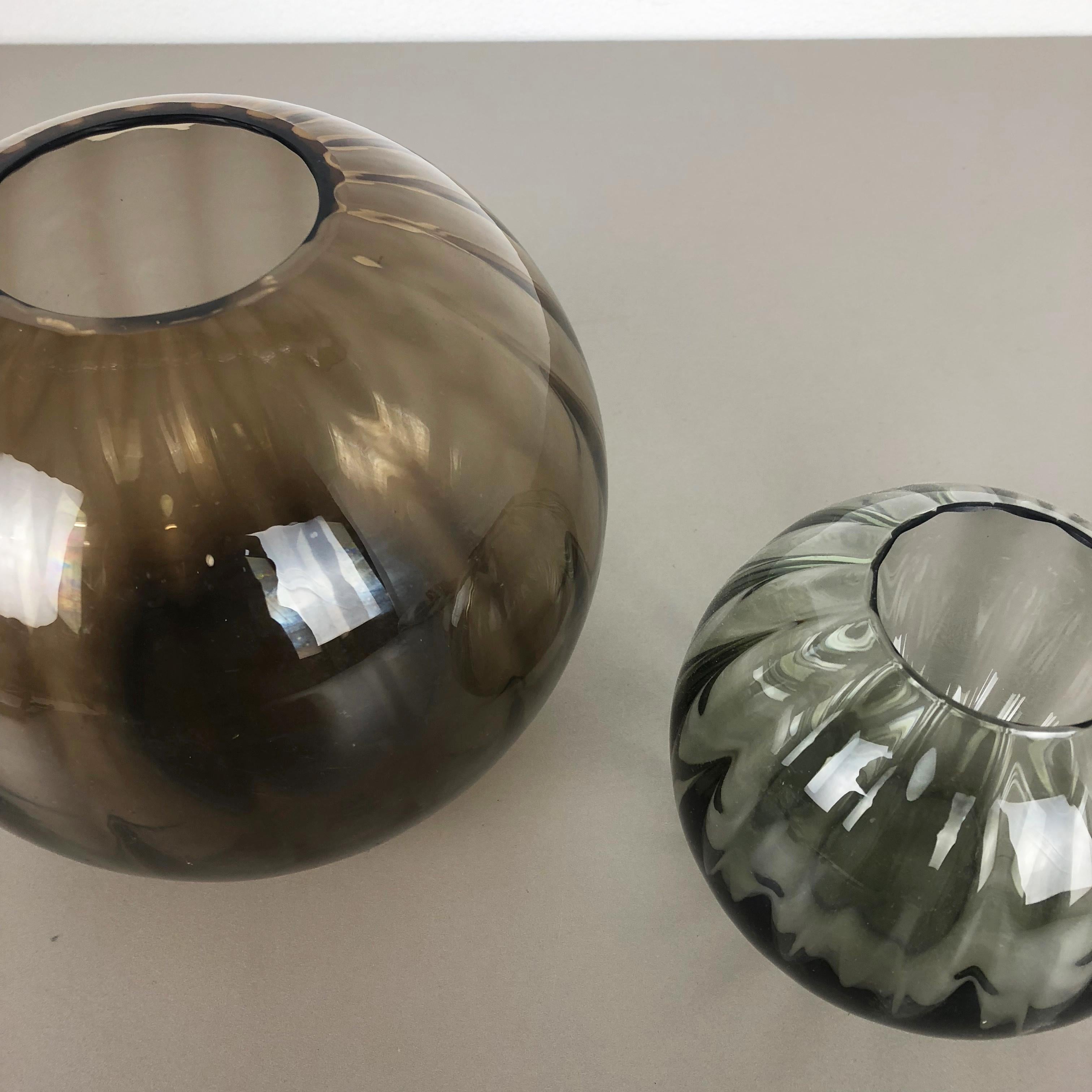 Verre Ensemble de 2 vases à boules en turmaline vintage des années 1960 par Wilhelm Wagenfeld pour WMF Allemagne en vente