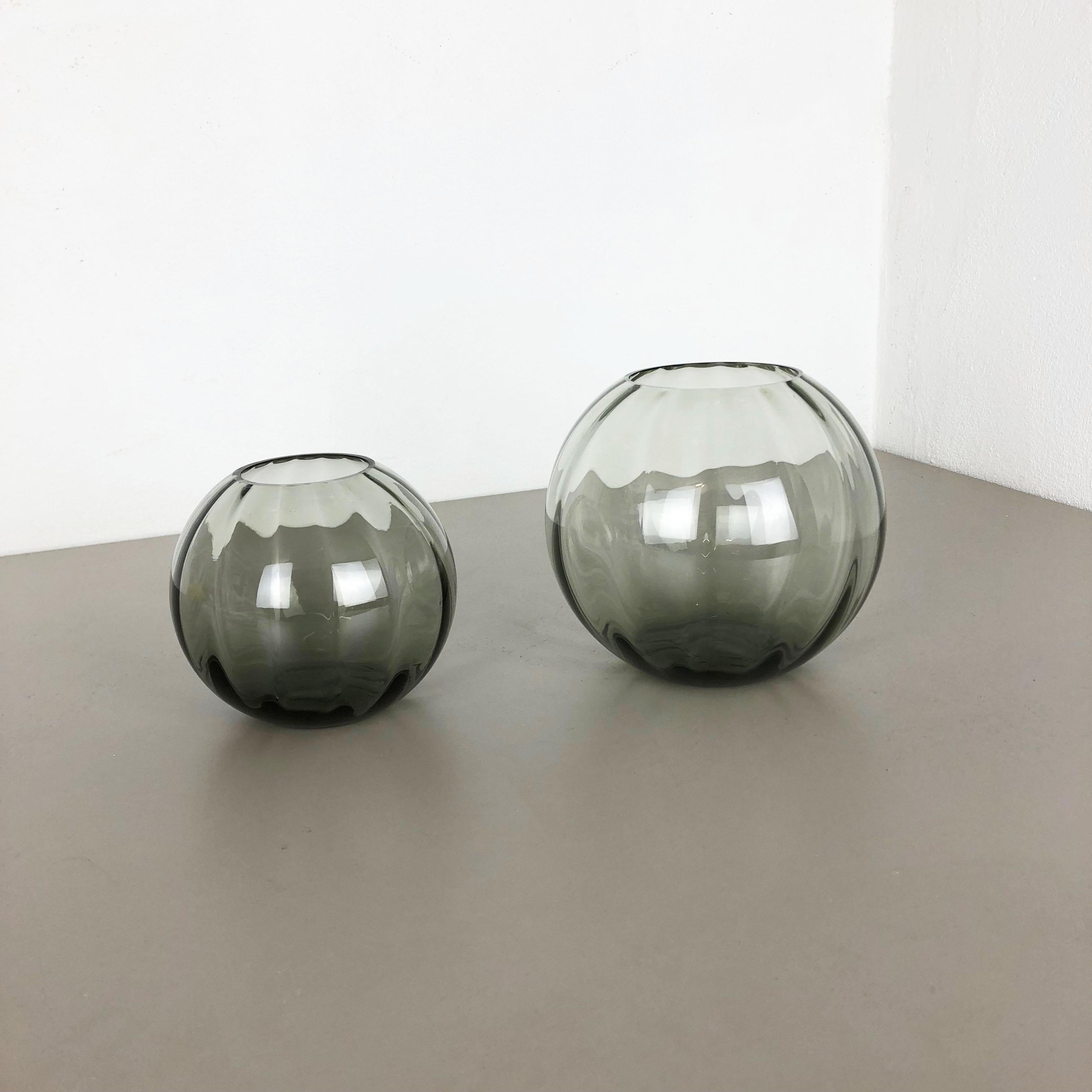 Mid-Century Modern Ensemble de 2 vases boule vintage des années 1960 Turmaline Wilhelm Wagenfeld WMF Allemagne n°2 en vente