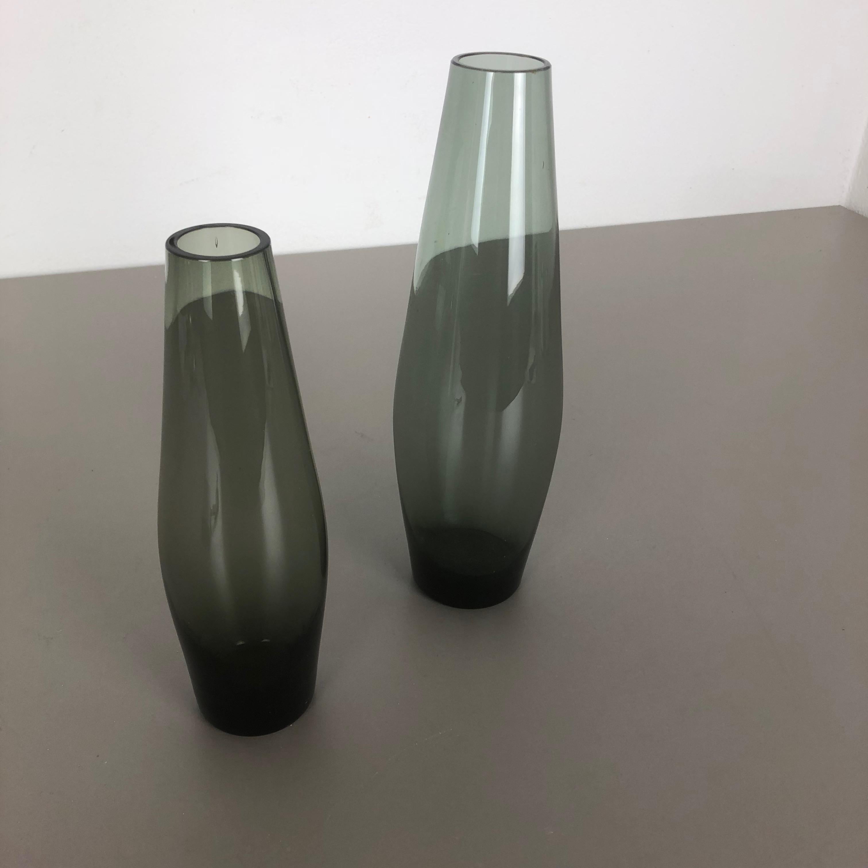 Vintage 1960s Set of 2 Turmaline Vases by Wilhelm Wagenfeld for WMF, Germany In Good Condition For Sale In Kirchlengern, DE