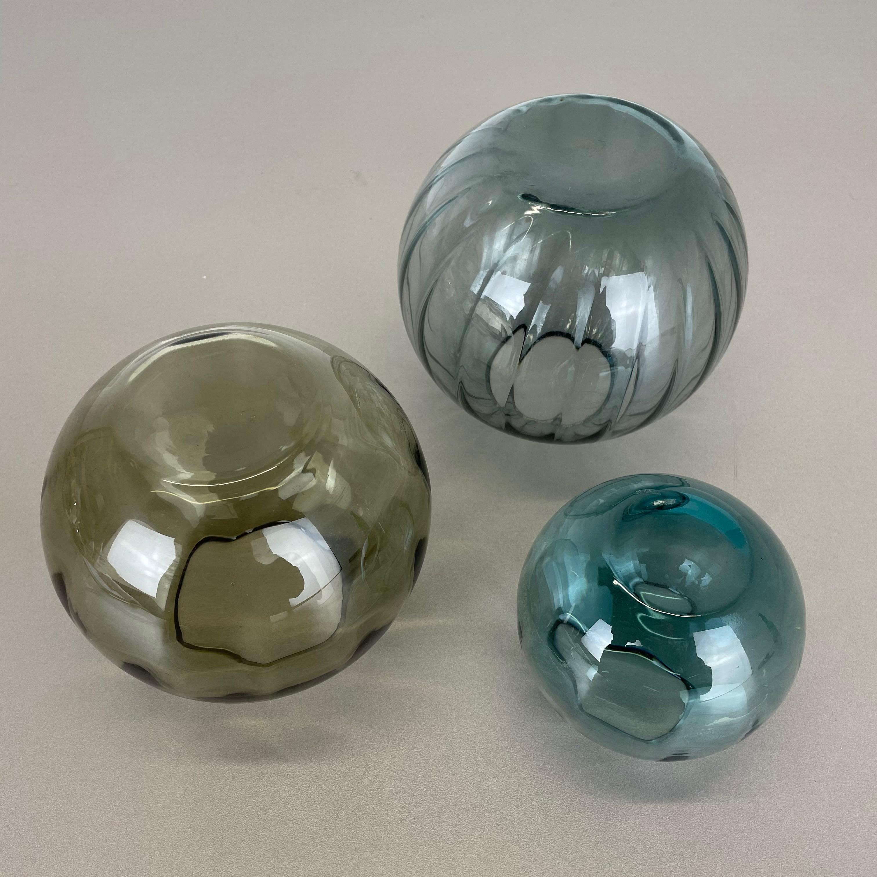 Vintage 1960s Set of 3 Ball Vases Turmaline by Wilhelm Wagenfeld for WMF Germany For Sale 11