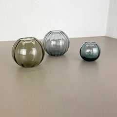 Juego vintage de 3 jarrones bola turmalina de los años 60, por Wilhelm Wagenfeld para WMF Alemania