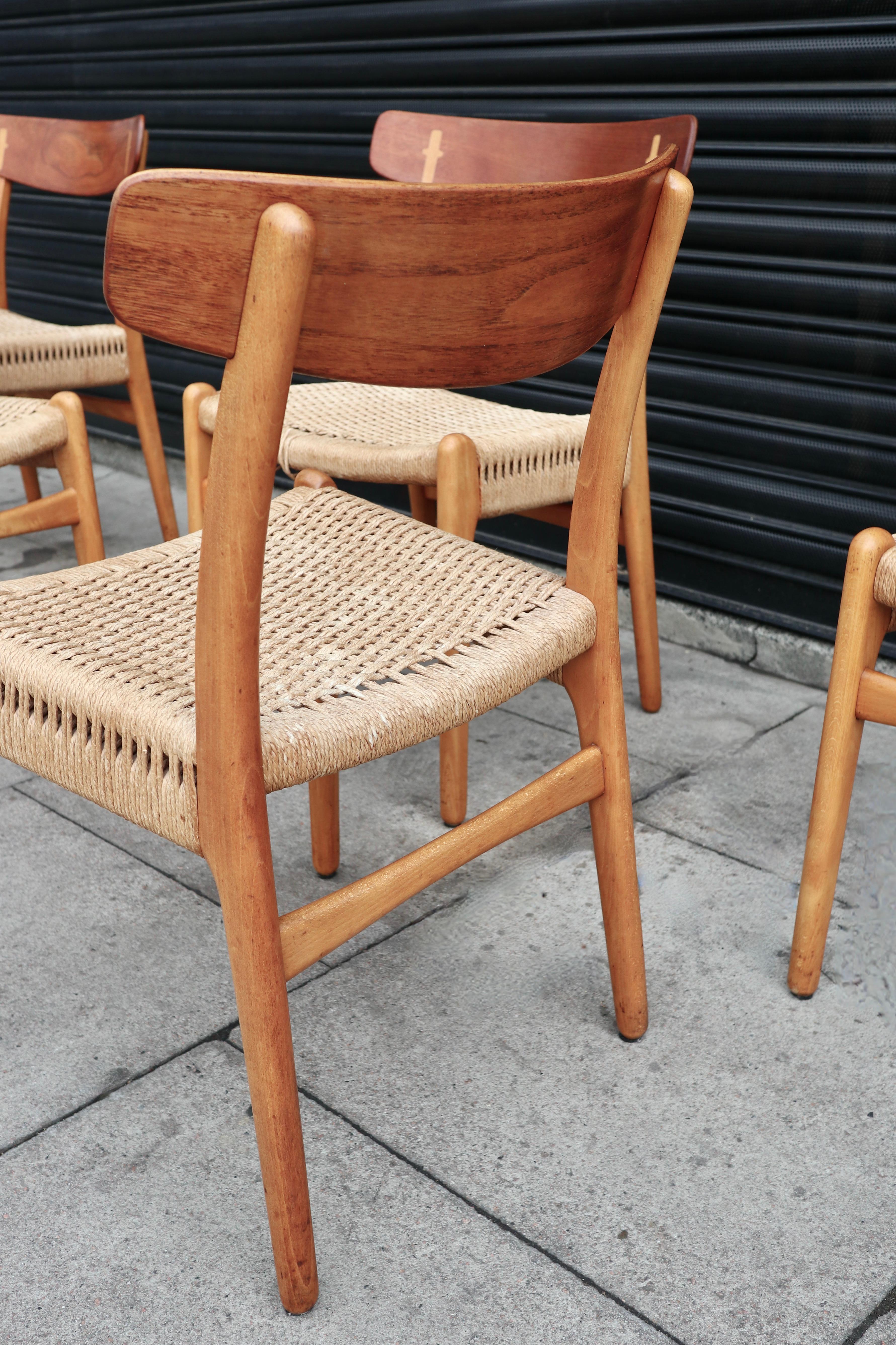 Vintage 1960s Set of 6 ch23 model dining chairs by Hans J. Wegner For Sale 12