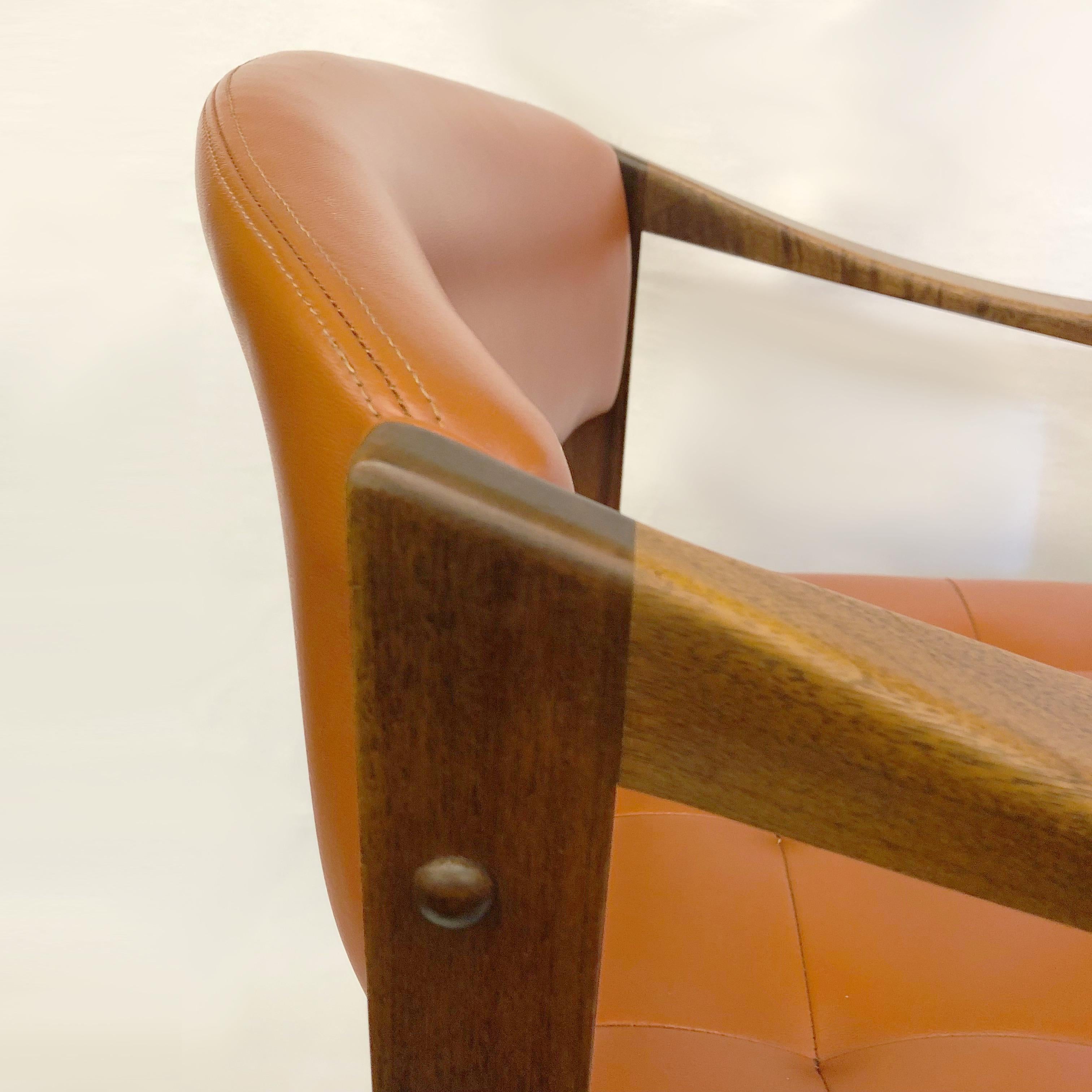 Vintage 1960s Set of Six Mid-Century Modern Dining Chairs by Monarch Furniture In Excellent Condition In Lafayette, IN