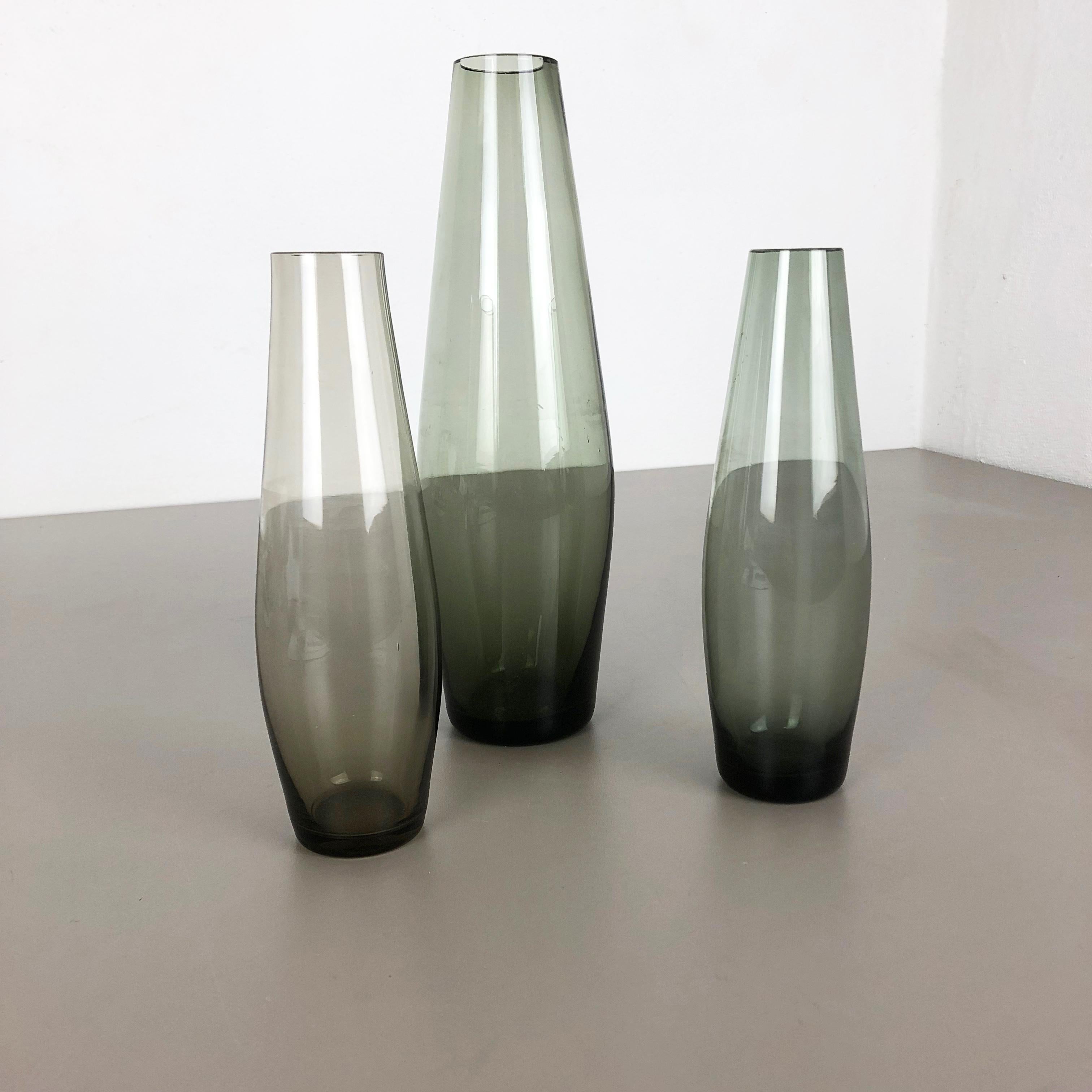 Article:

Set of 3 turmalin vases


Producer:

WMF, Germany


Design:

Prof. Wilhelm Wagenfeld Bauhaus 



Decade:

1960s


Description:

Original vintage 1960s Set of 3 Vases of the Wagenfeld Turmalin series. These three vase