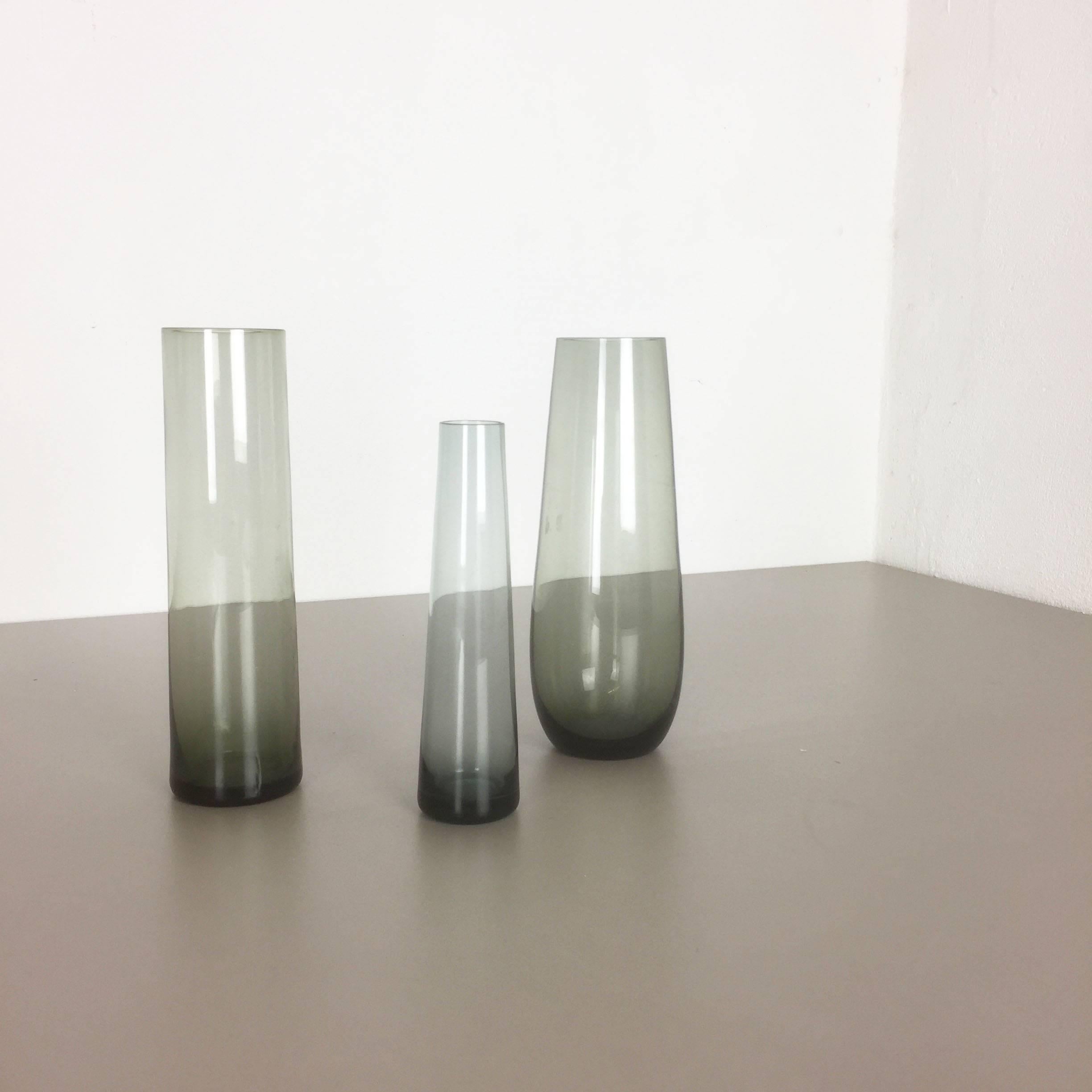 Article:

Set of three Turmaline vases


Producer:

WMF, Germany


Design:

Prof. Wilhelm Wagenfeld Bauhaus 



Decade:

1960s


Description:

Original vintage 1960s set of three vases of the Wagenfeld Turmalin series. these