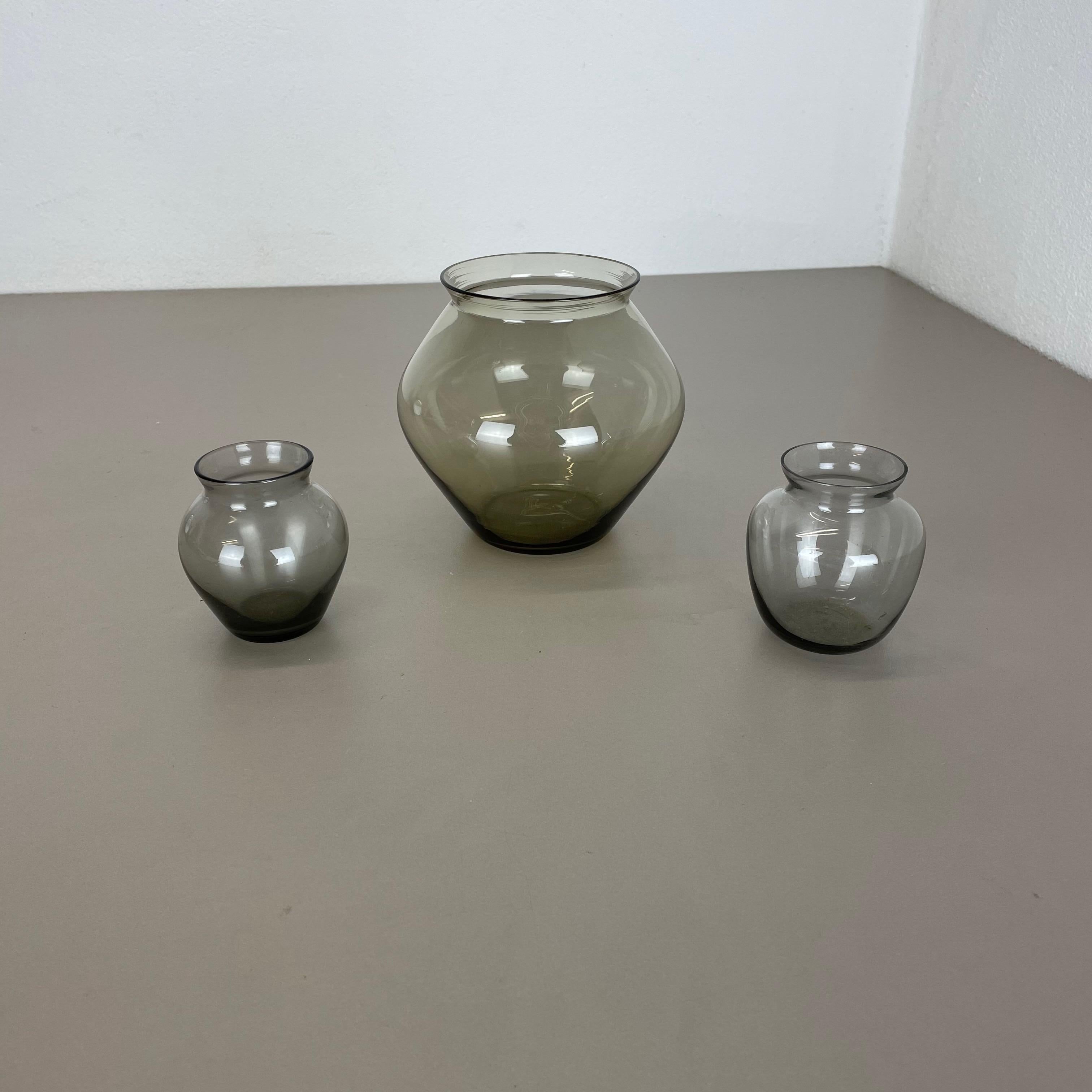 Article:

Set of three Turmaline vases


Producer:

WMF, Germany


Design:

Prof. Wilhelm Wagenfeld Bauhaus 



Decade:

1960s


Description:

Original vintage 1960s set of three vases of the Wagenfeld Turmalin series. these