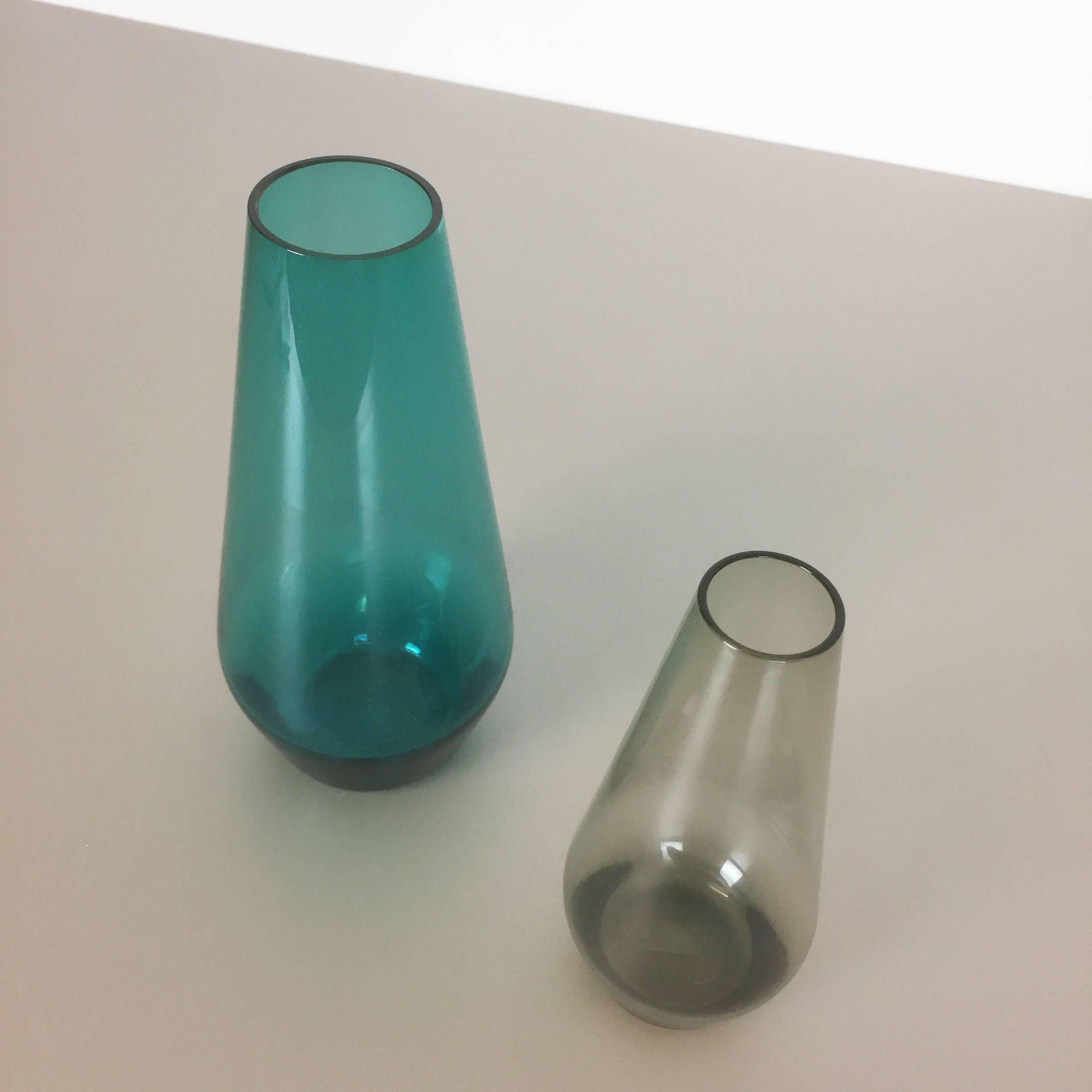 Vintage 1960s Set of Two Turmalin Vases by Wilhelm Wagenfeld for WMF, Germany In Good Condition For Sale In Kirchlengern, DE