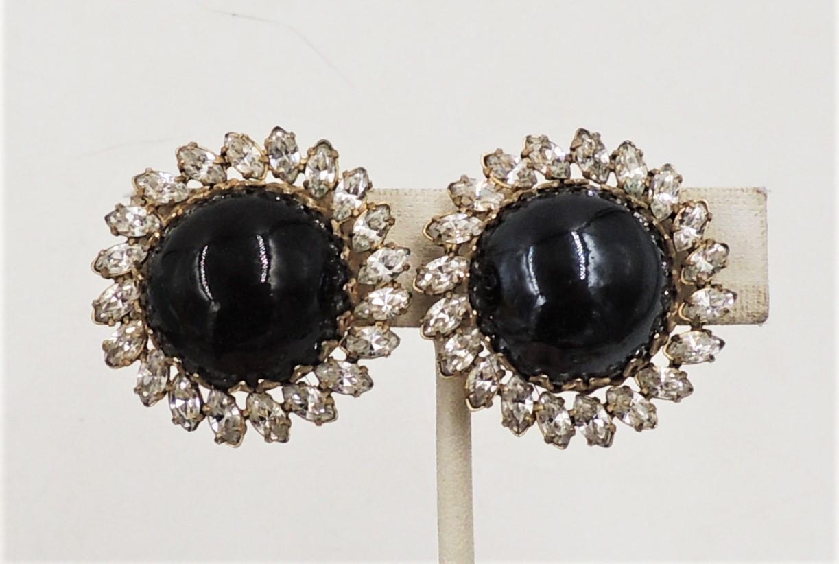 Women's Vintage 1960s Signed Hattie Carnegie Cabochon Faux-Onyx Clip Earrings For Sale