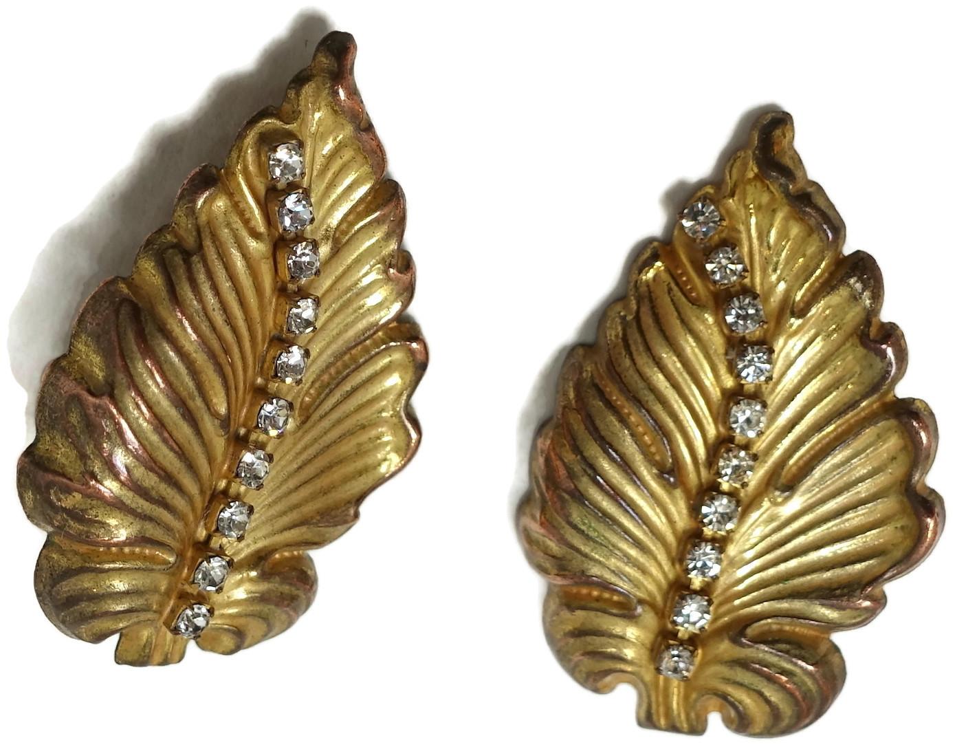 Vintage 1960s Signed Miriam Haskell Crystal Leaf Earrings In Good Condition For Sale In New York, NY