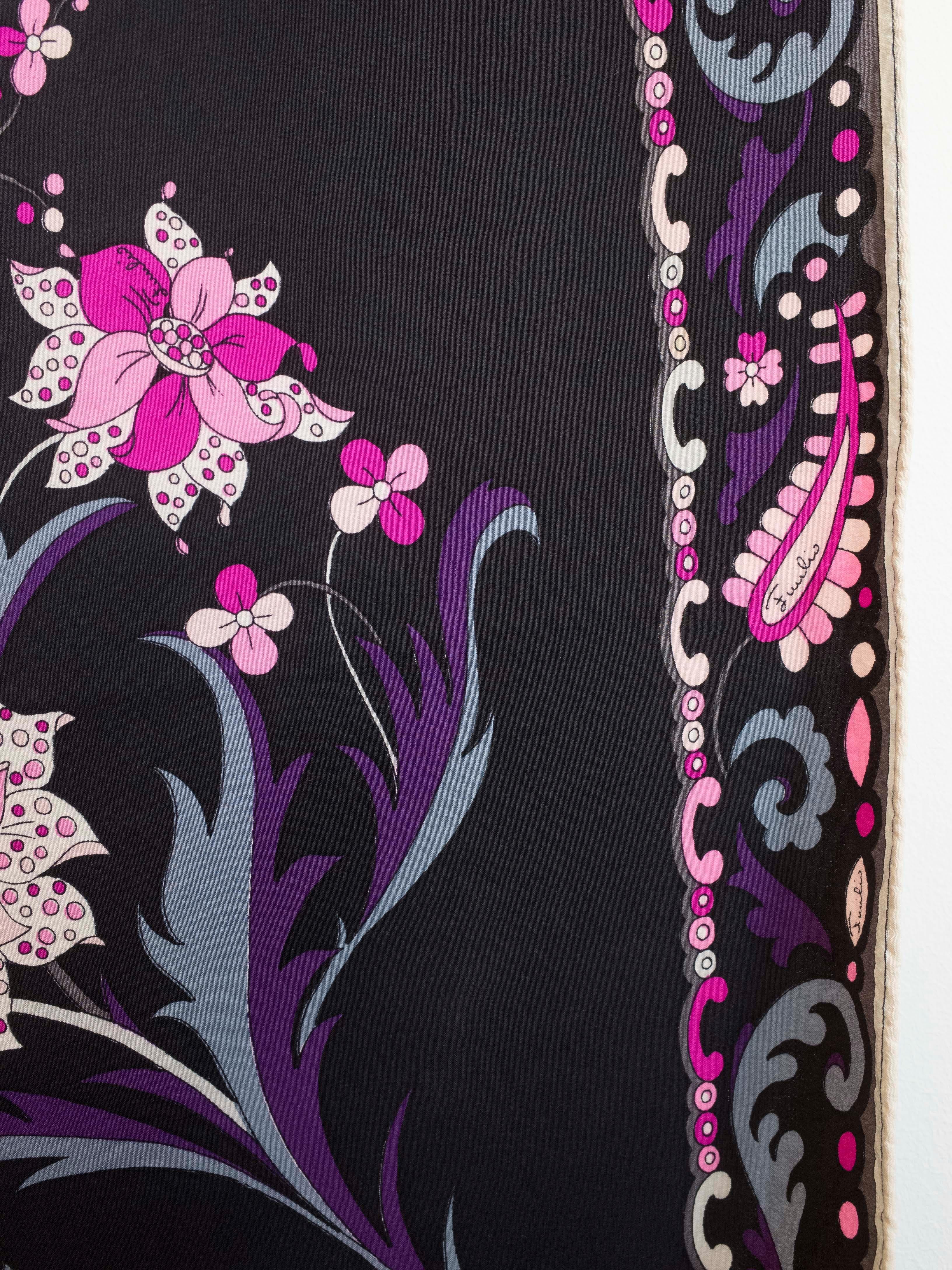 Vintage 1960s silk scarf by Emilio Pucci  In Good Condition For Sale In Antwerp, BE