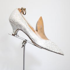 Vintage 1960's silver lurex kitten heels brocade heels UK 6.5 US 8.5 EU 39.5
