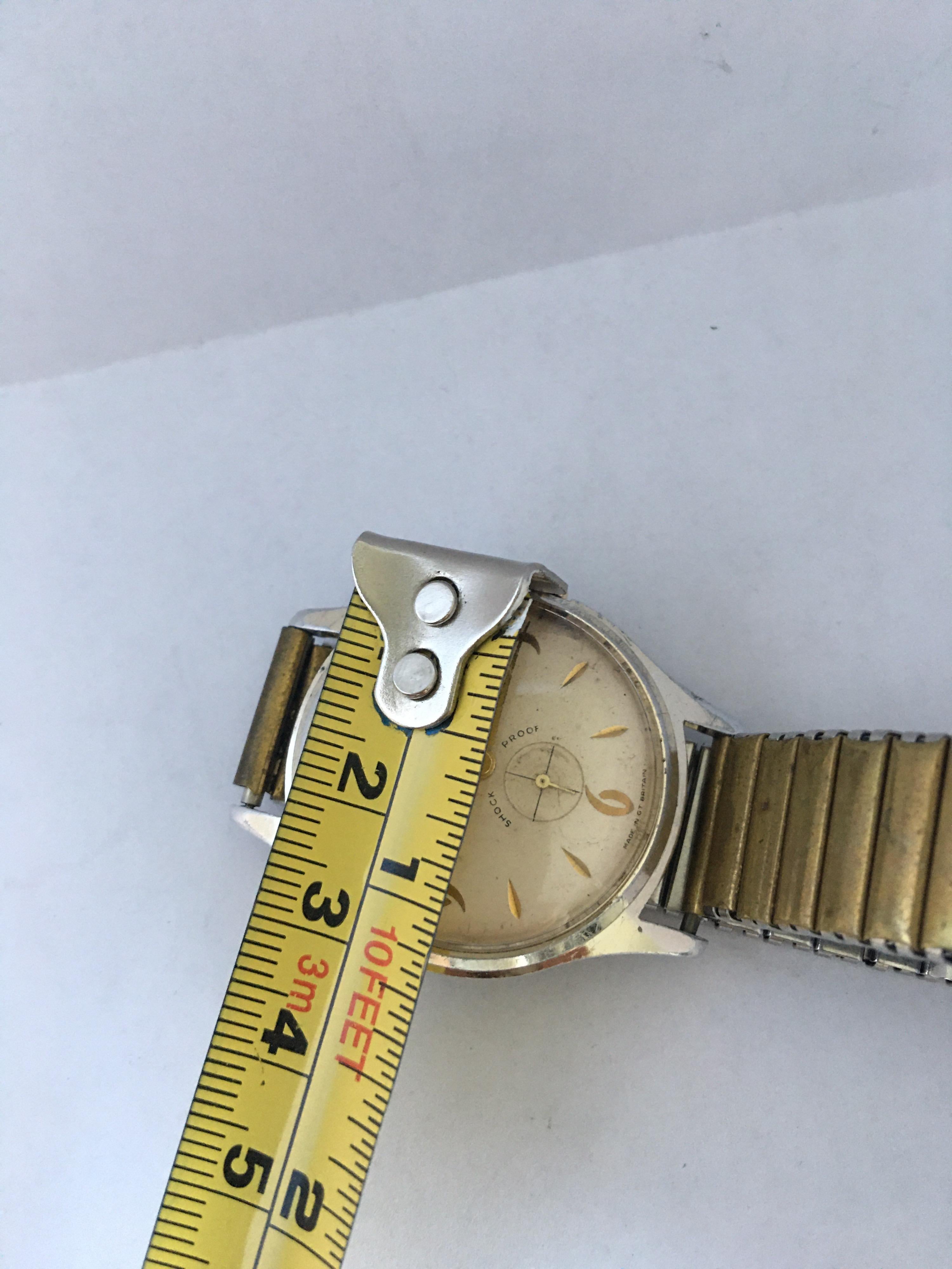 Women's or Men's Vintage 1960s Smiths Empire Manual Winding Watch For Sale