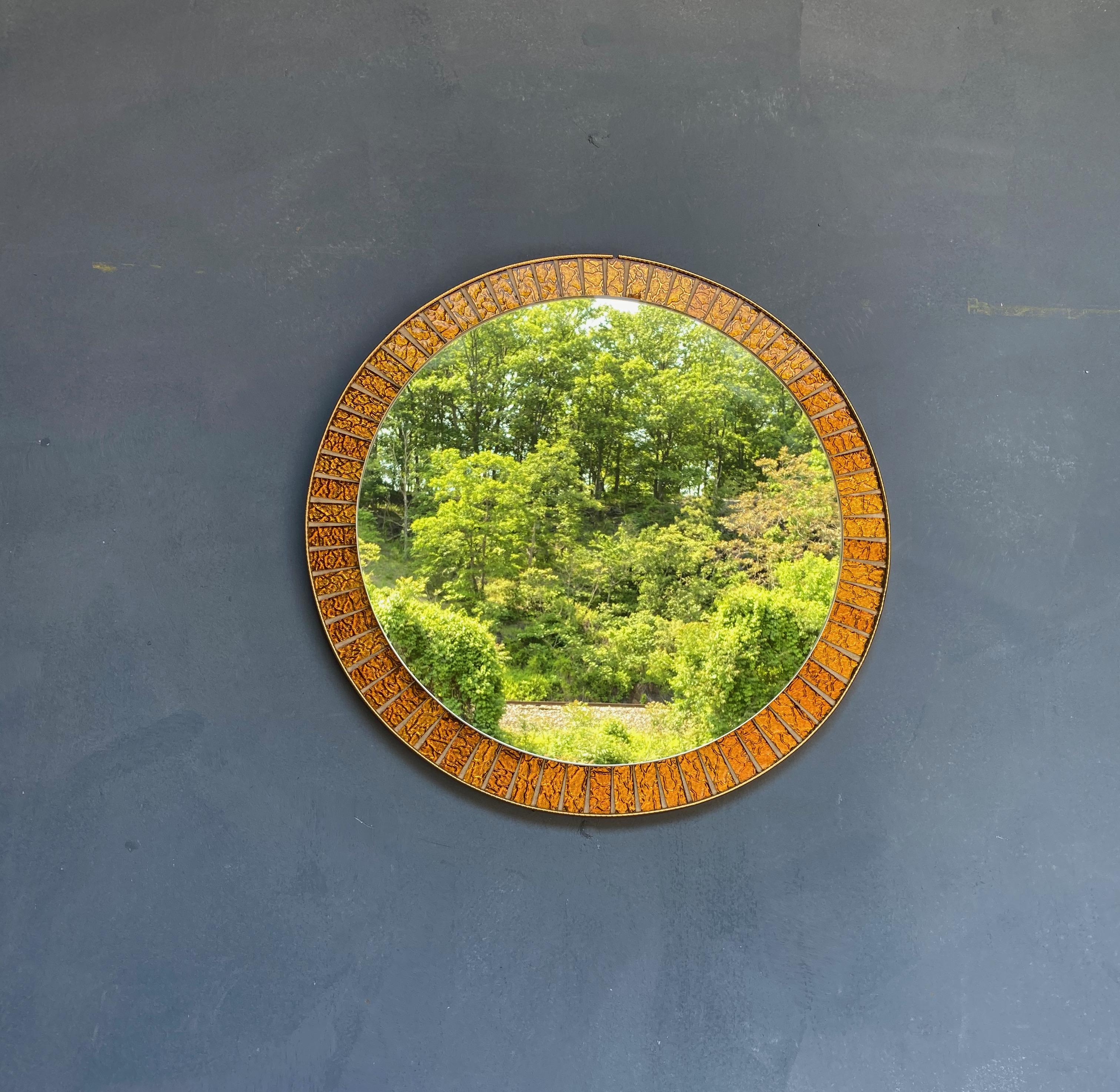 Miroir espagnol vintage des années 1960 avec cadre métallique Bon état - En vente à Buchanan, NY