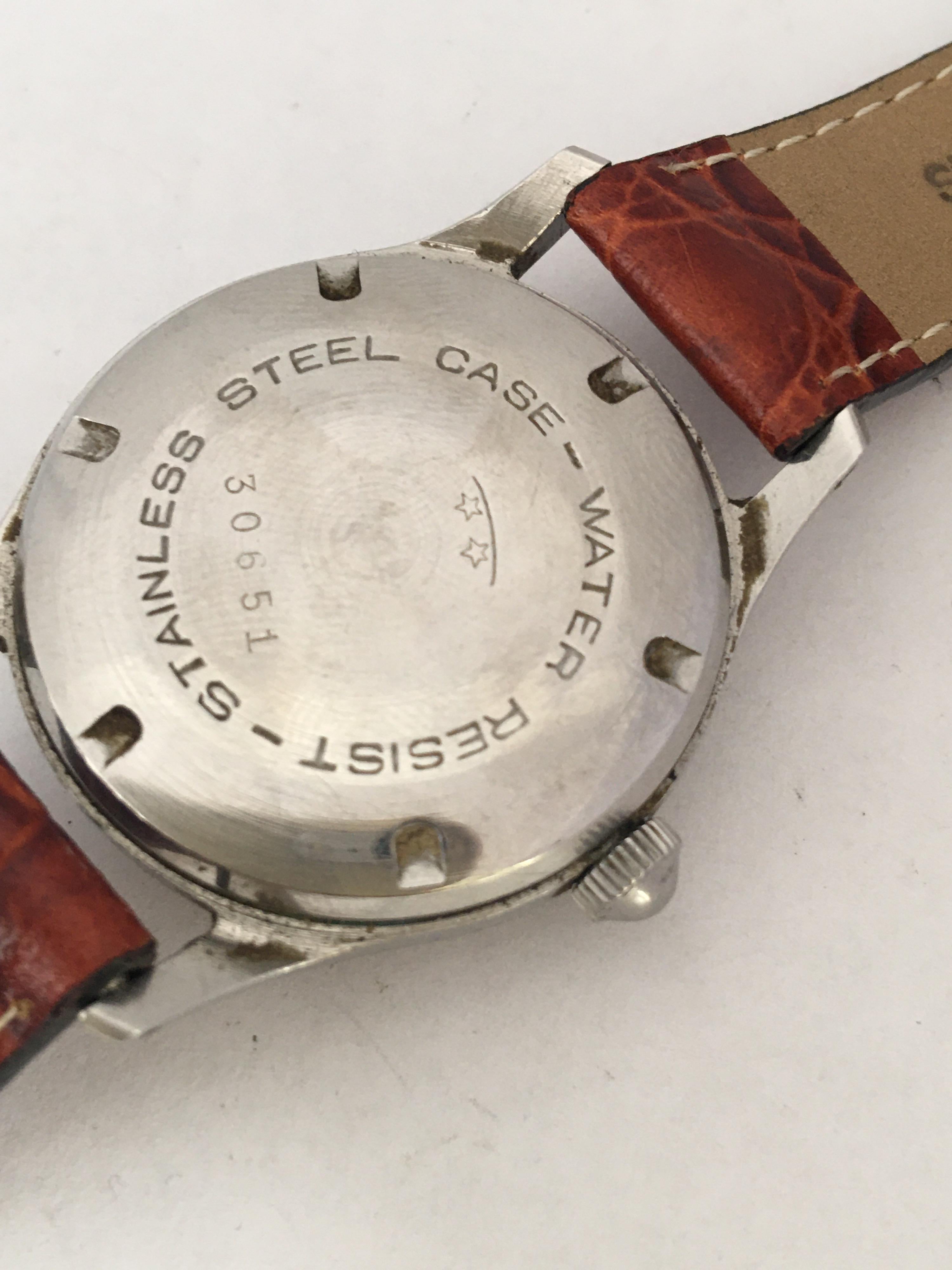 Vintage 1960s Stainless Steel with Sweep Seconds Mechanical Watch For Sale 2