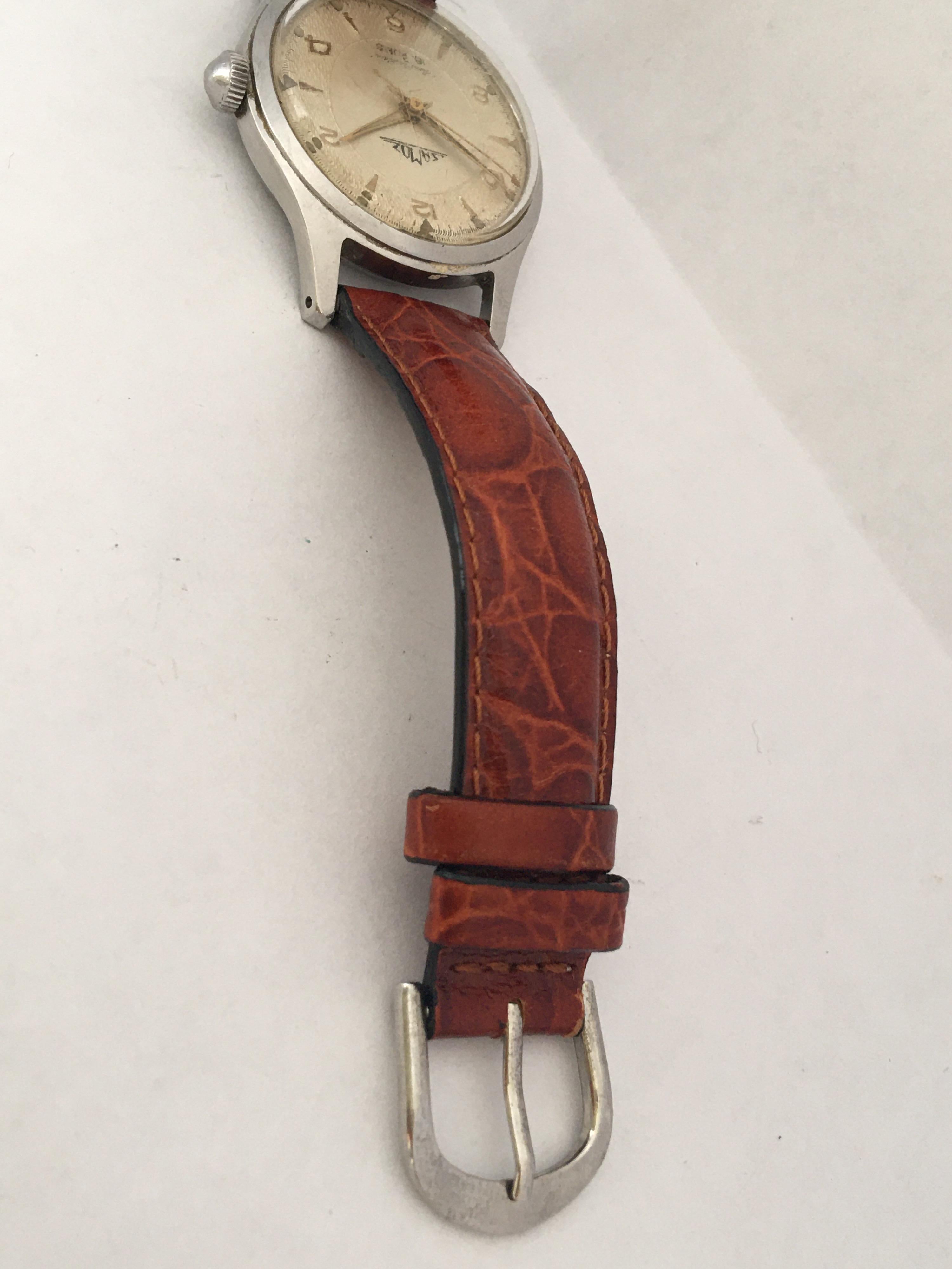 Vintage 1960s Stainless Steel with Sweep Seconds Mechanical Watch For Sale 3